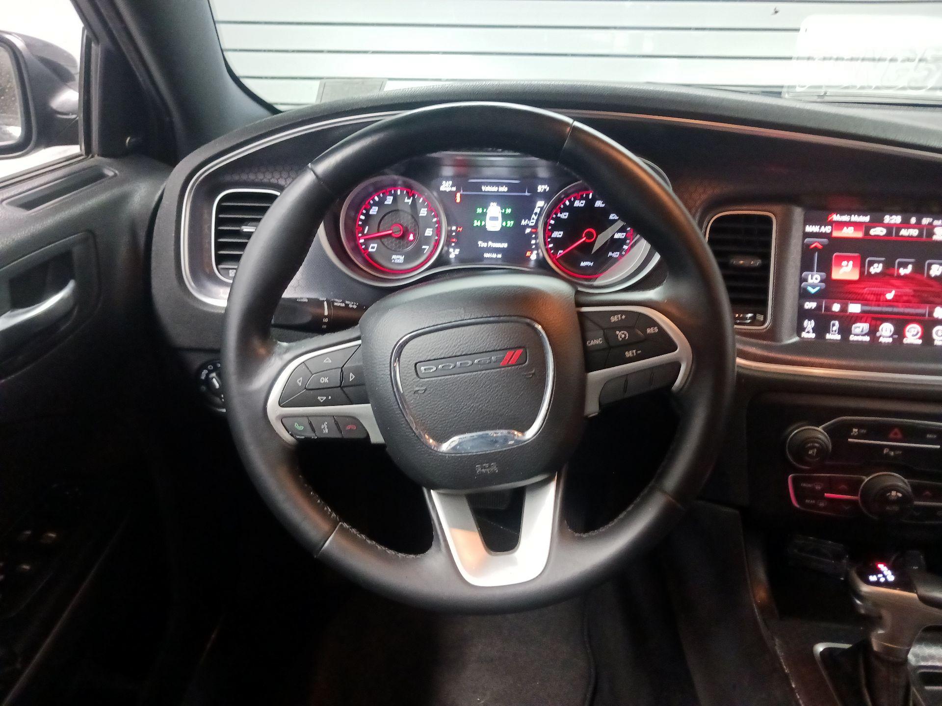 Thumbnail: 2015 Dodge Charger - 10