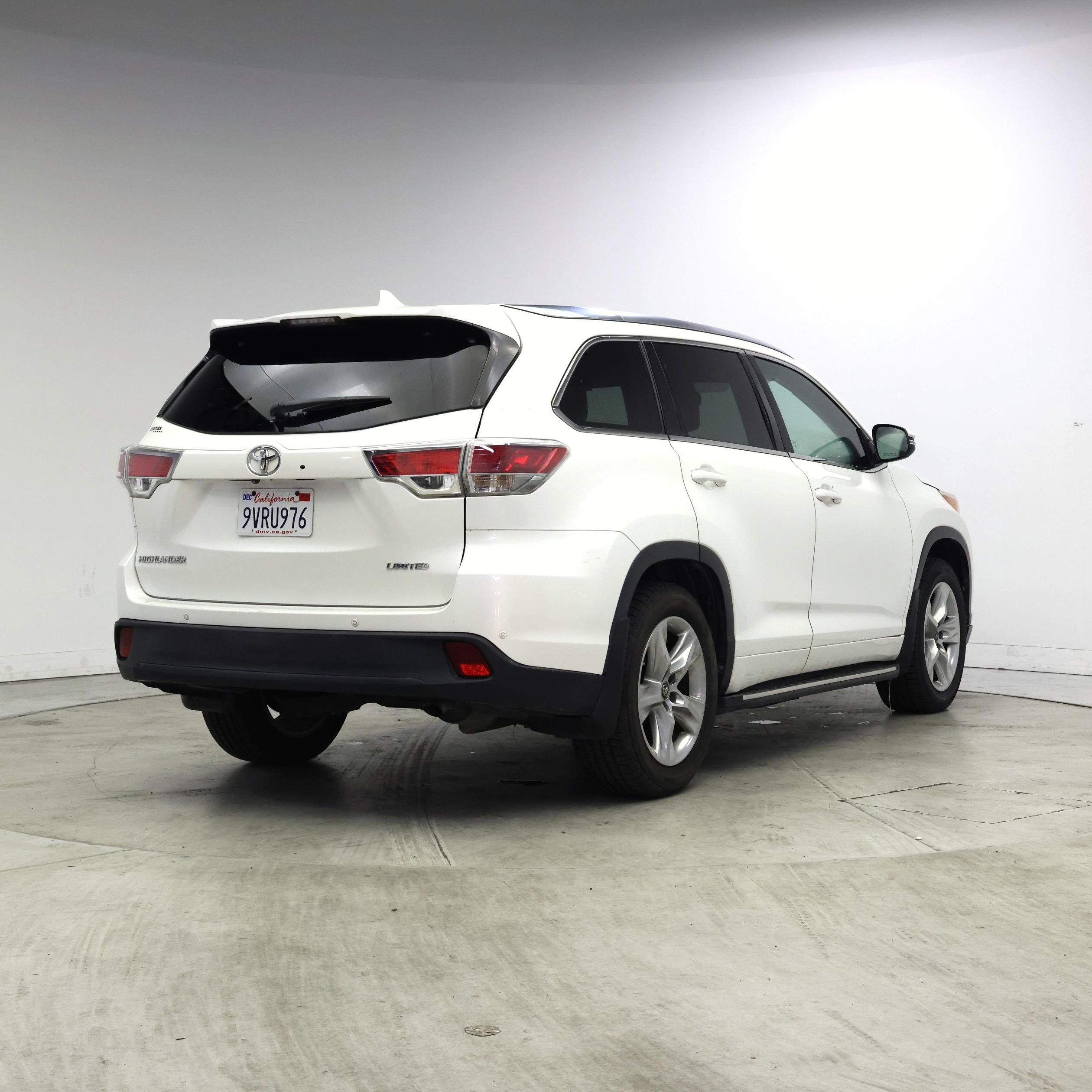 Thumbnail: 2016 Toyota Highlander - 8