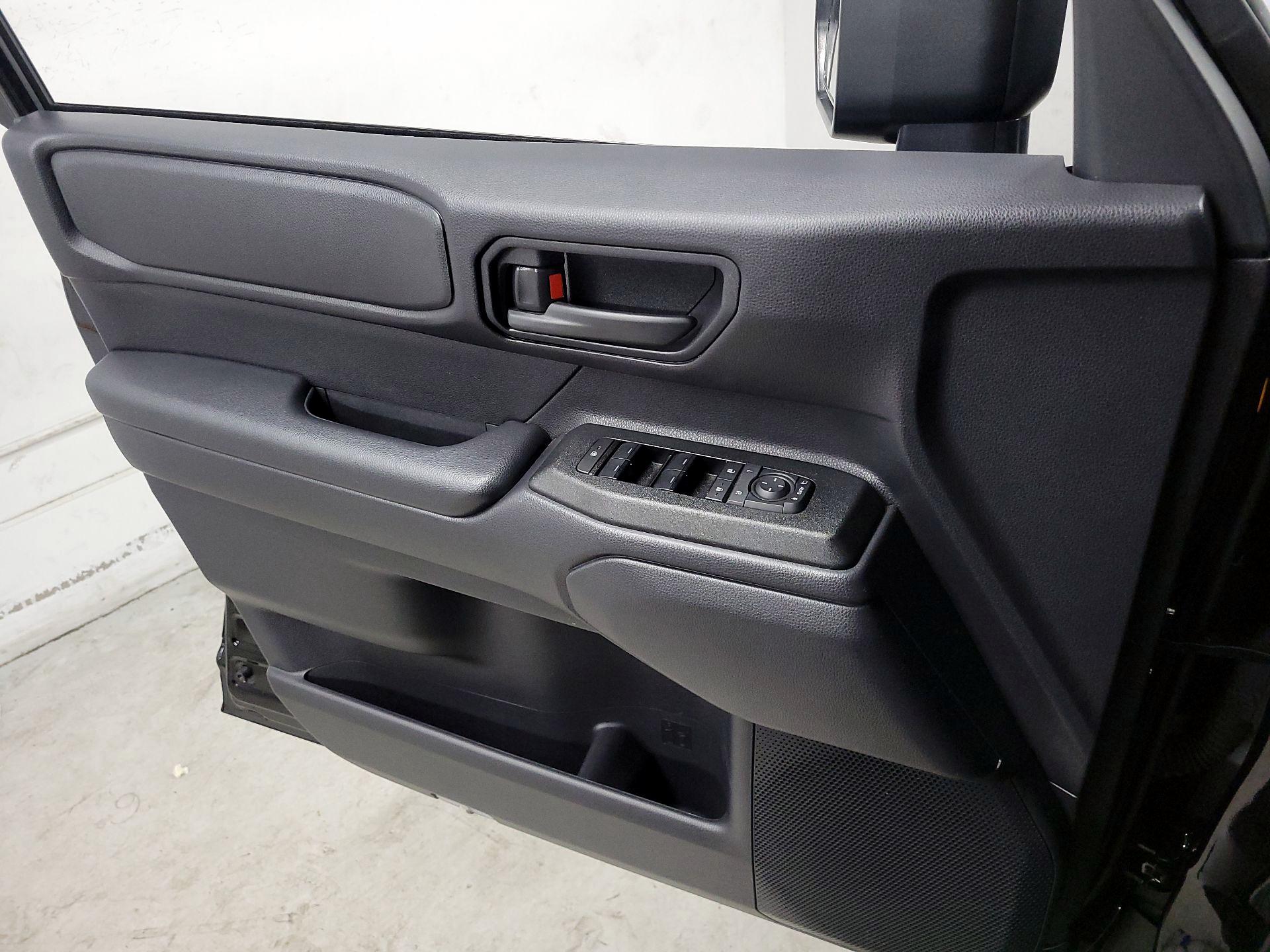 Thumbnail: 2025 Toyota Land Cruiser - 12