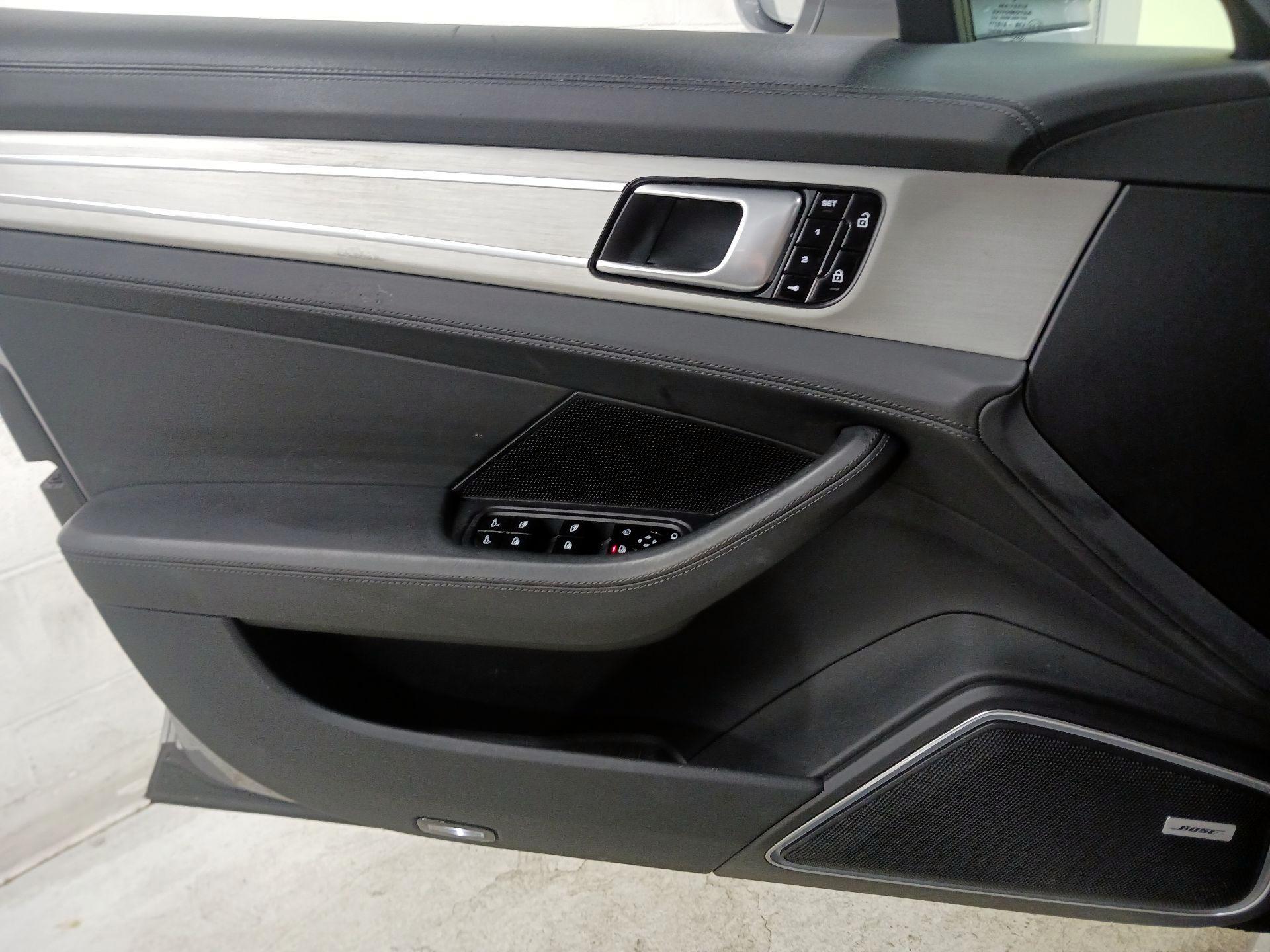 Thumbnail: 2021 Porsche Panamera - 12