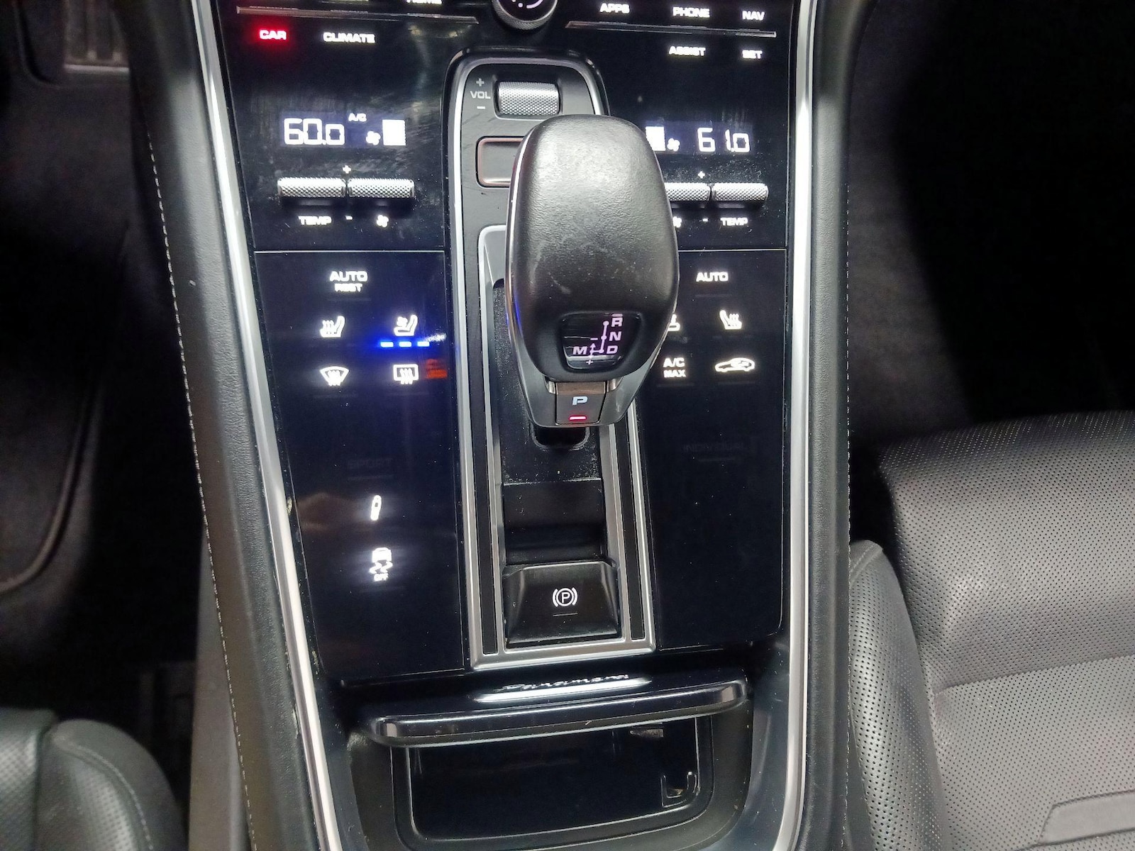 2021 Porsche Panamera S - Photo 17
