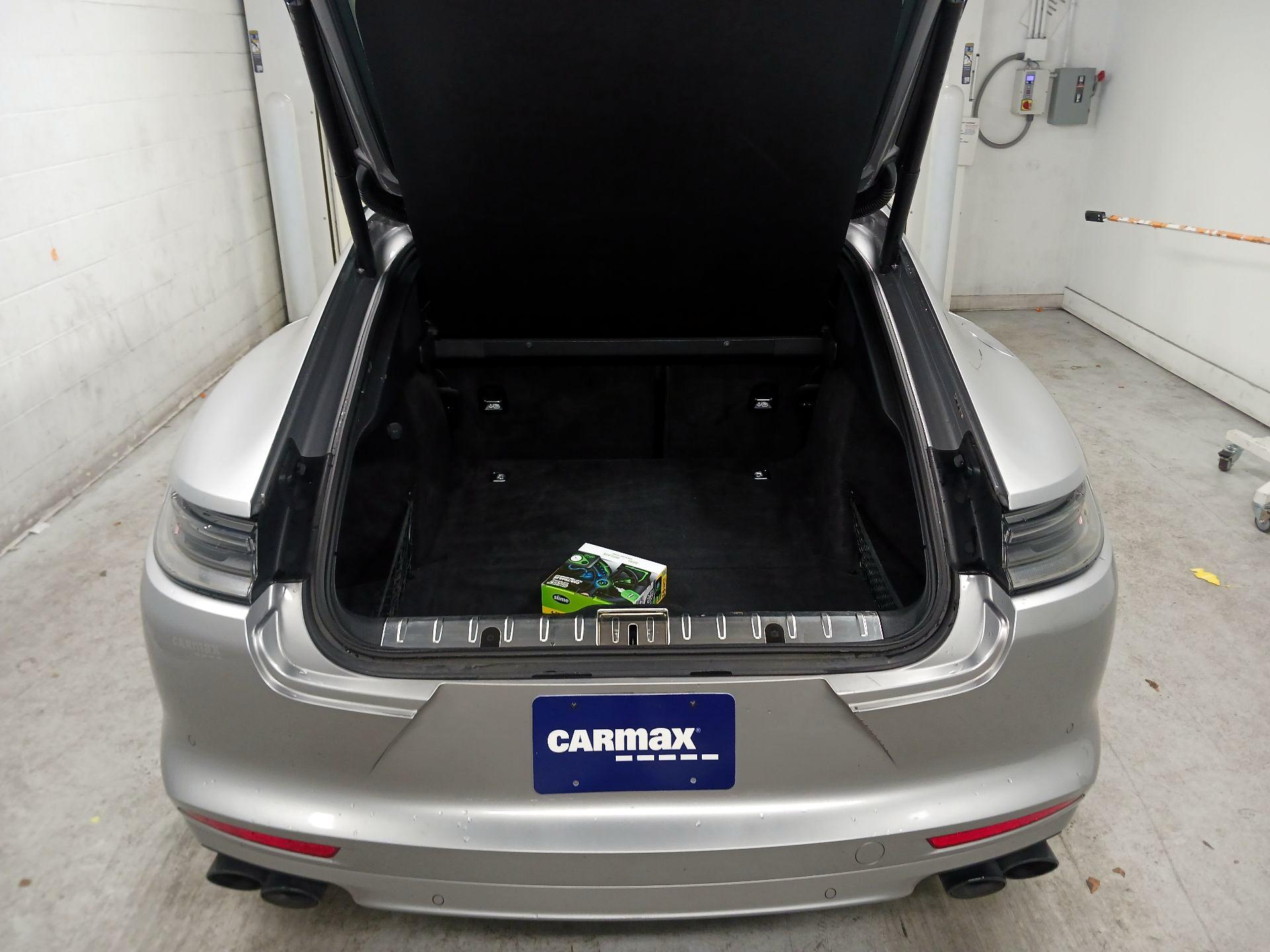 Thumbnail: 2021 Porsche Panamera - 17