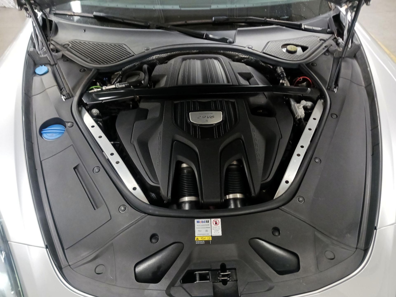 2021 Porsche Panamera S - Photo 19
