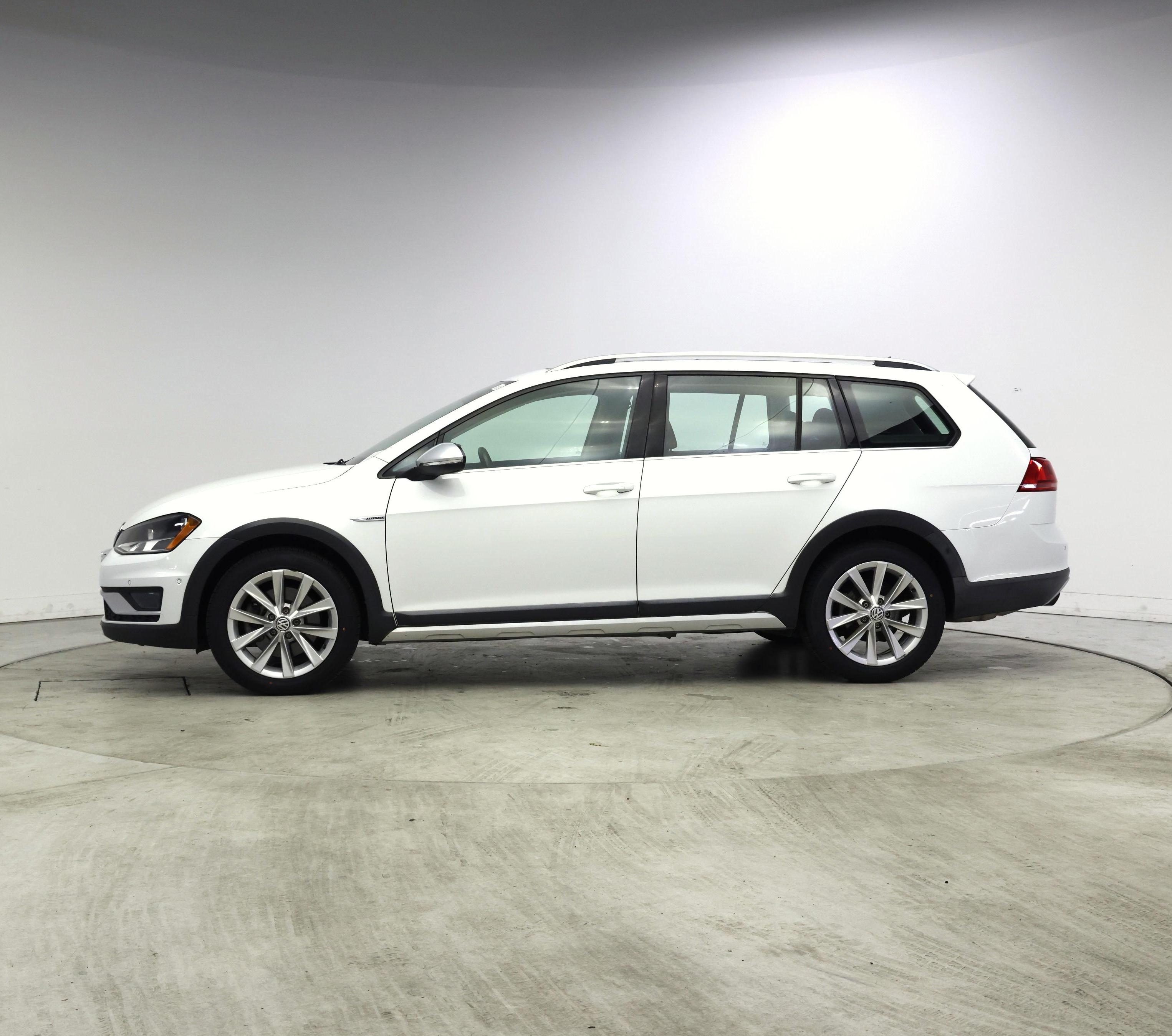 Thumbnail: 2017 Volkswagen Golf - 3