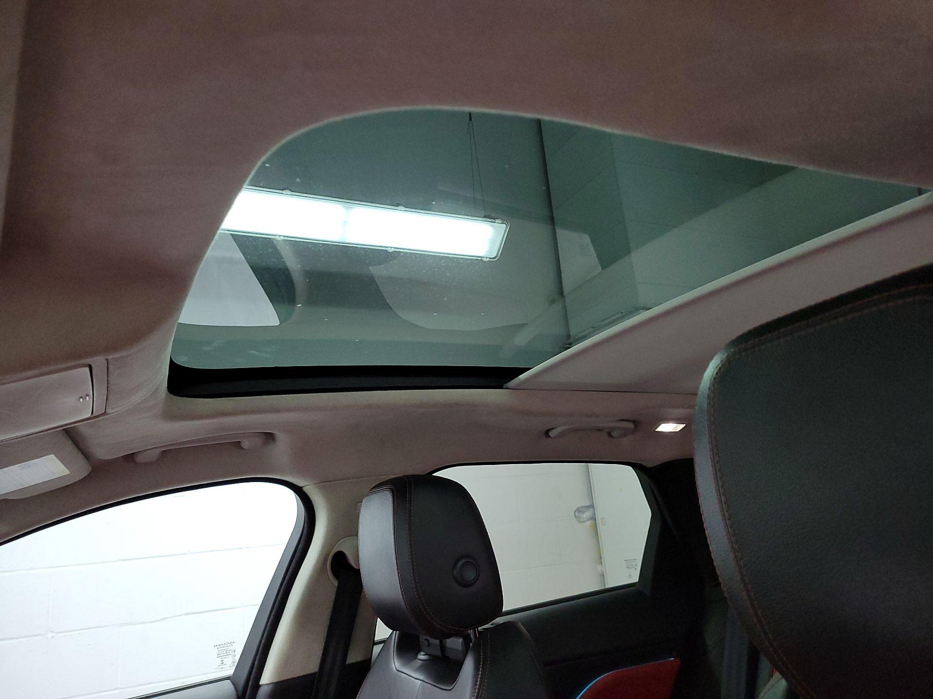 Thumbnail: 2020 Jaguar F-Pace - 19