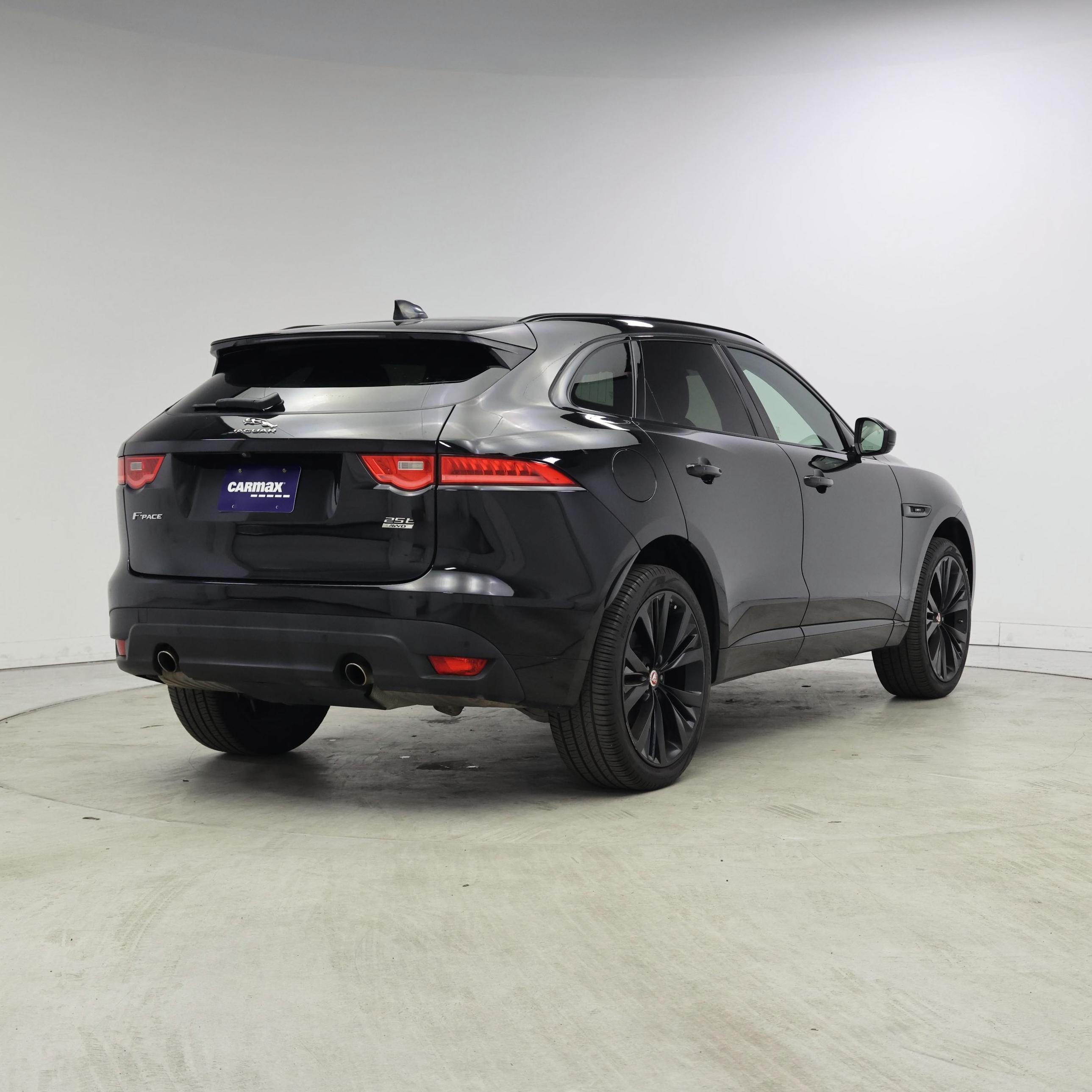 Thumbnail: 2020 Jaguar F-Pace - 8