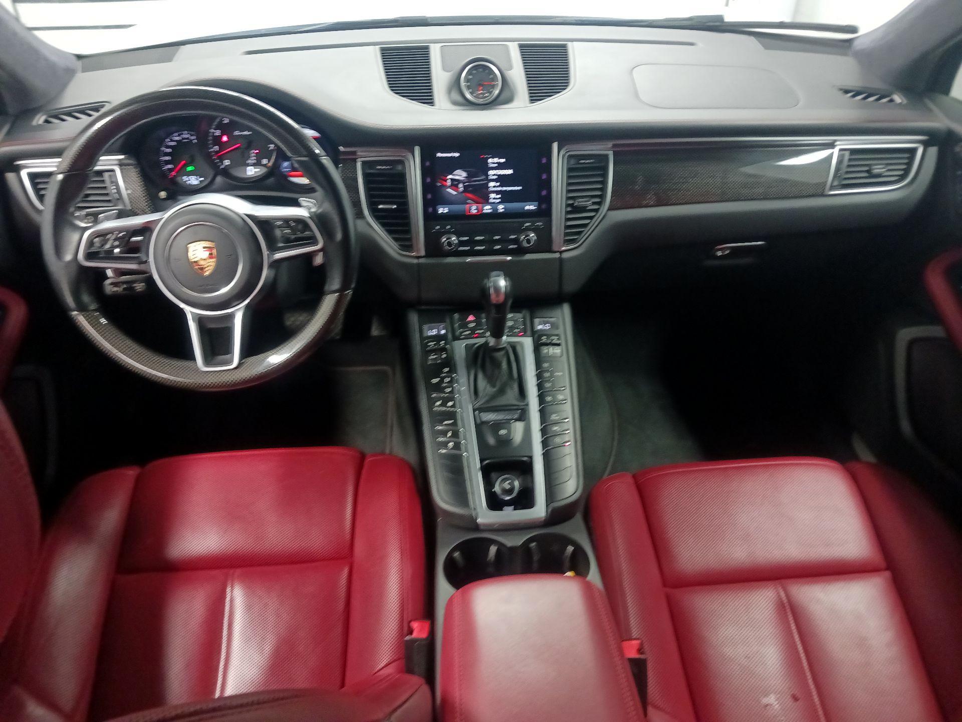 Thumbnail: 2018 Porsche Macan - 9