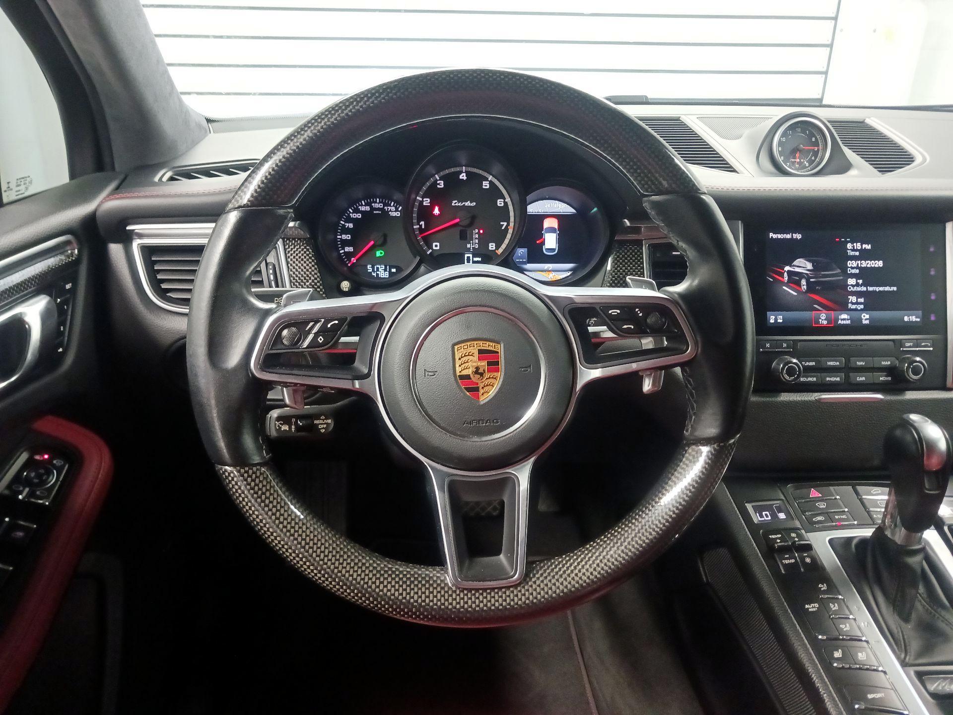 Thumbnail: 2018 Porsche Macan - 10