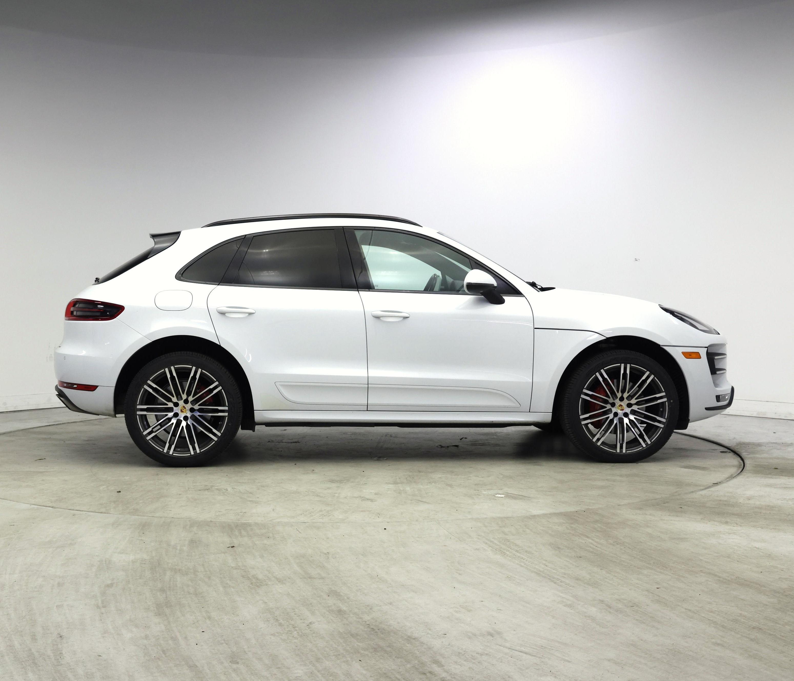 Thumbnail: 2018 Porsche Macan - 7