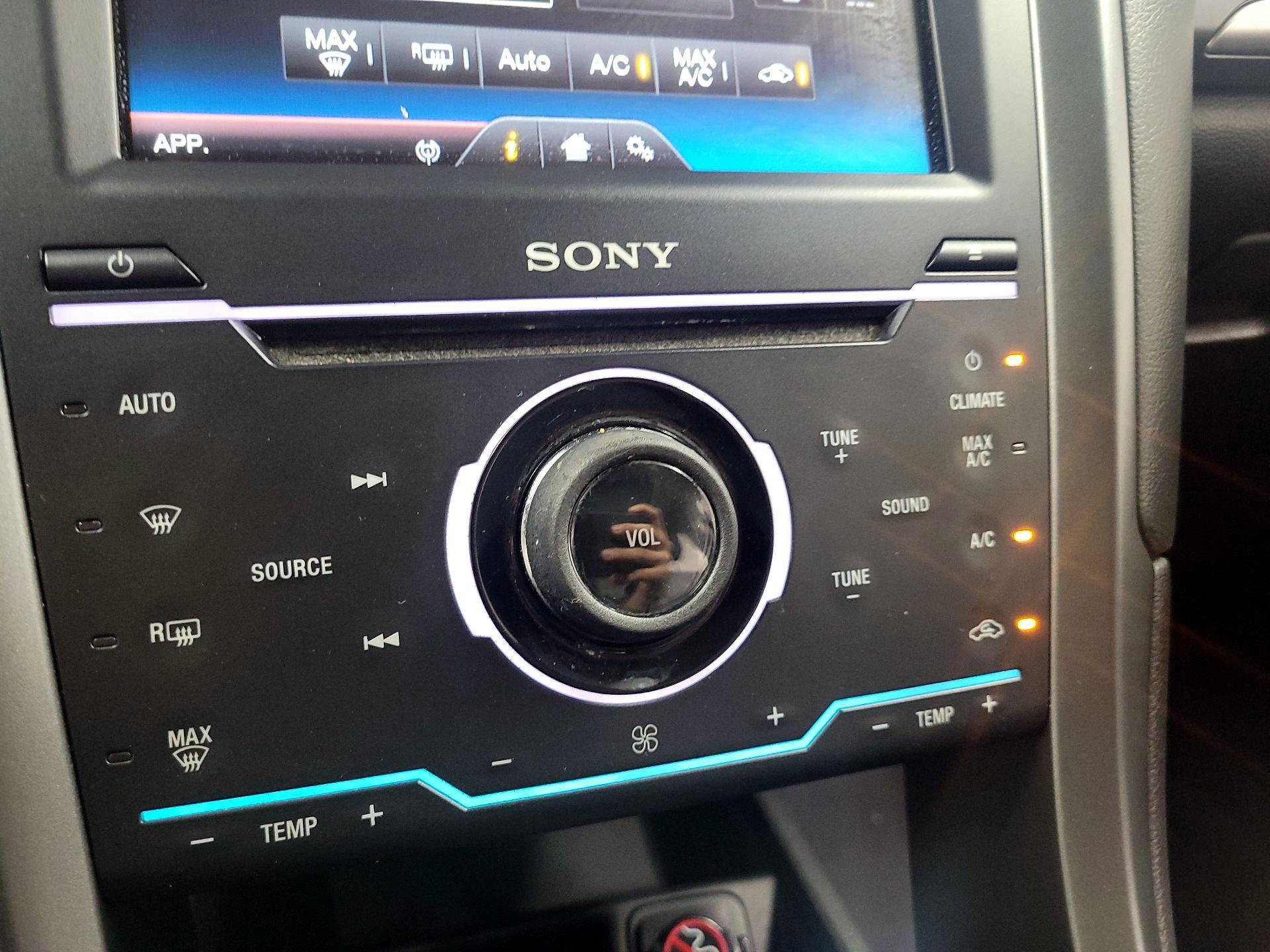 Thumbnail: 2014 Ford Fusion - 15