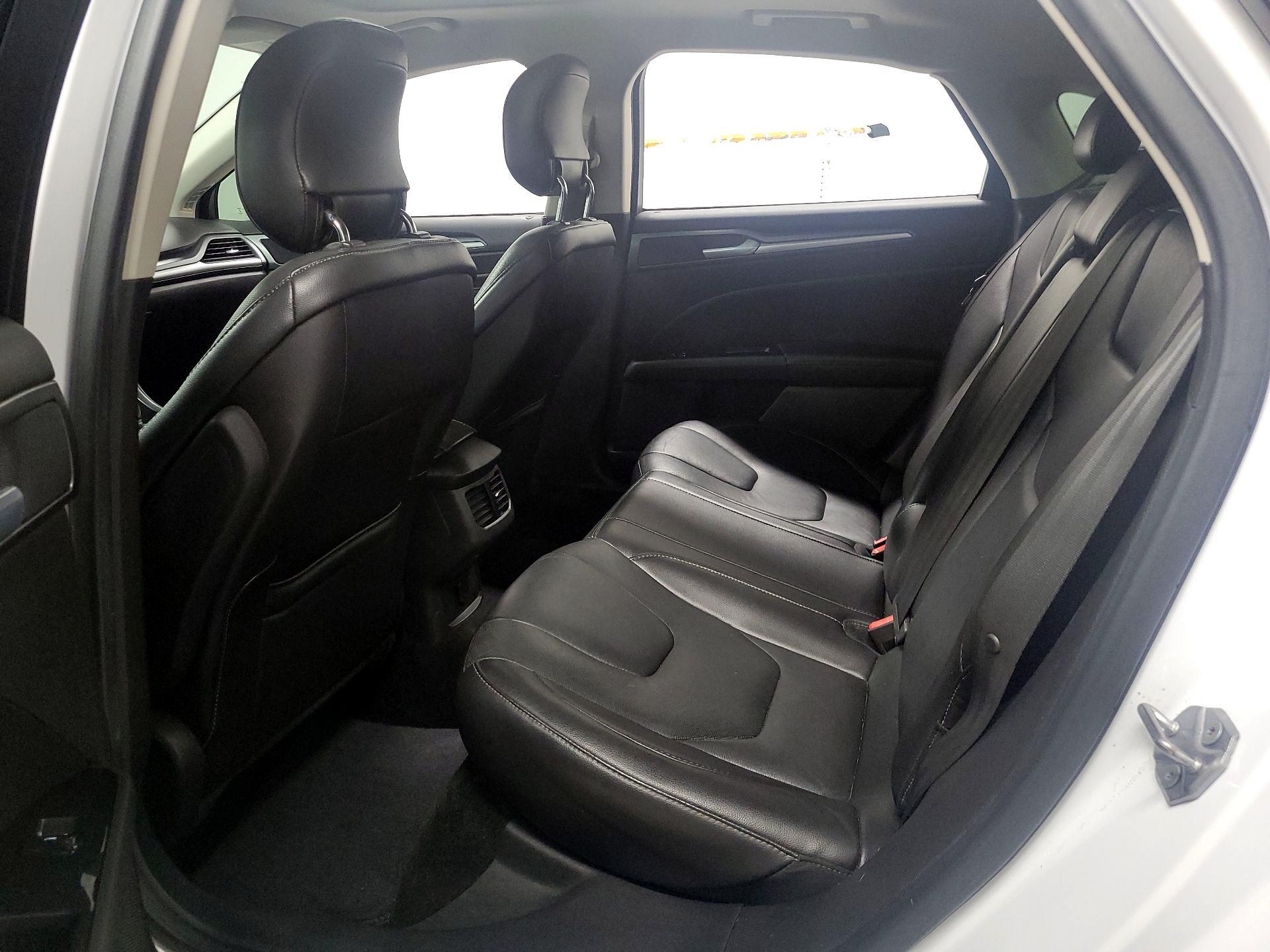 Thumbnail: 2014 Ford Fusion - 17