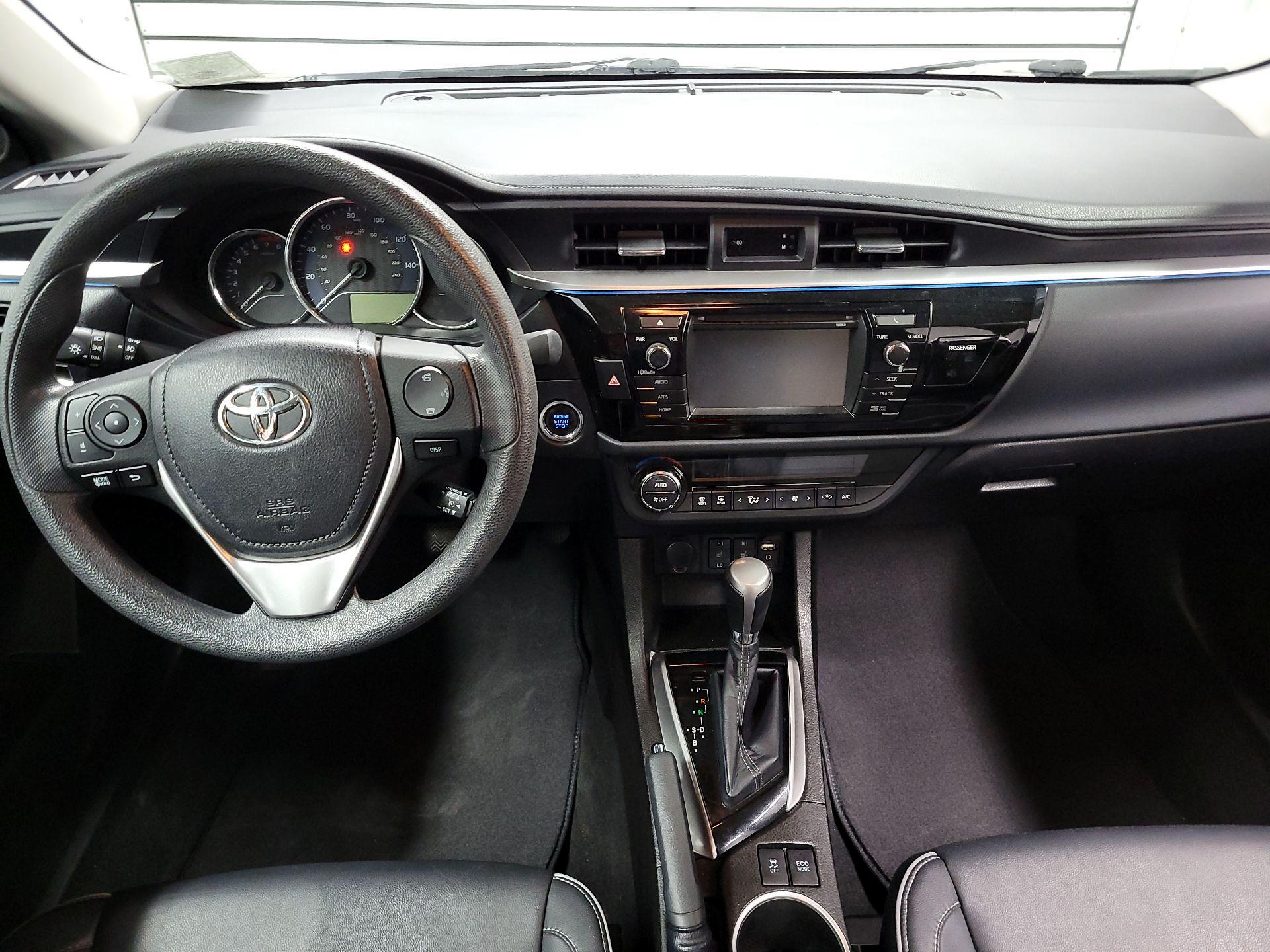 Thumbnail: 2015 Toyota Corolla - 9