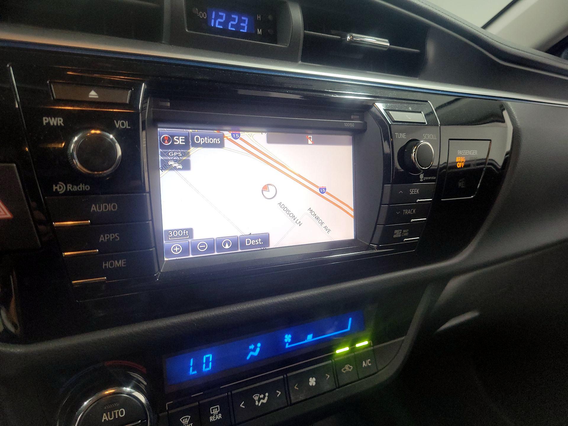 Thumbnail: 2015 Toyota Corolla - 13
