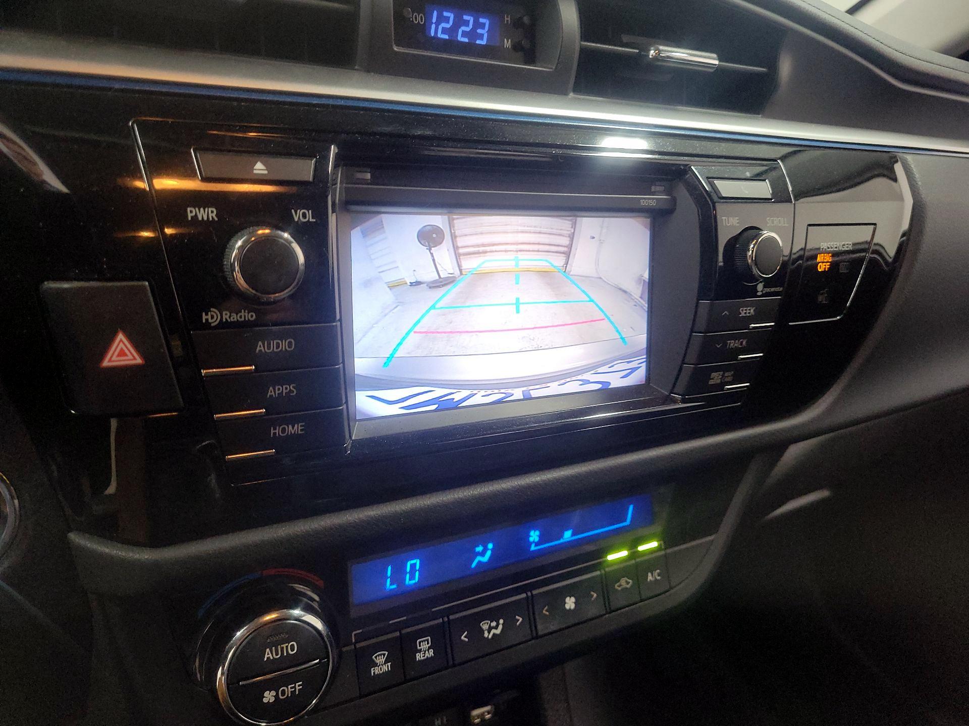 Thumbnail: 2015 Toyota Corolla - 14