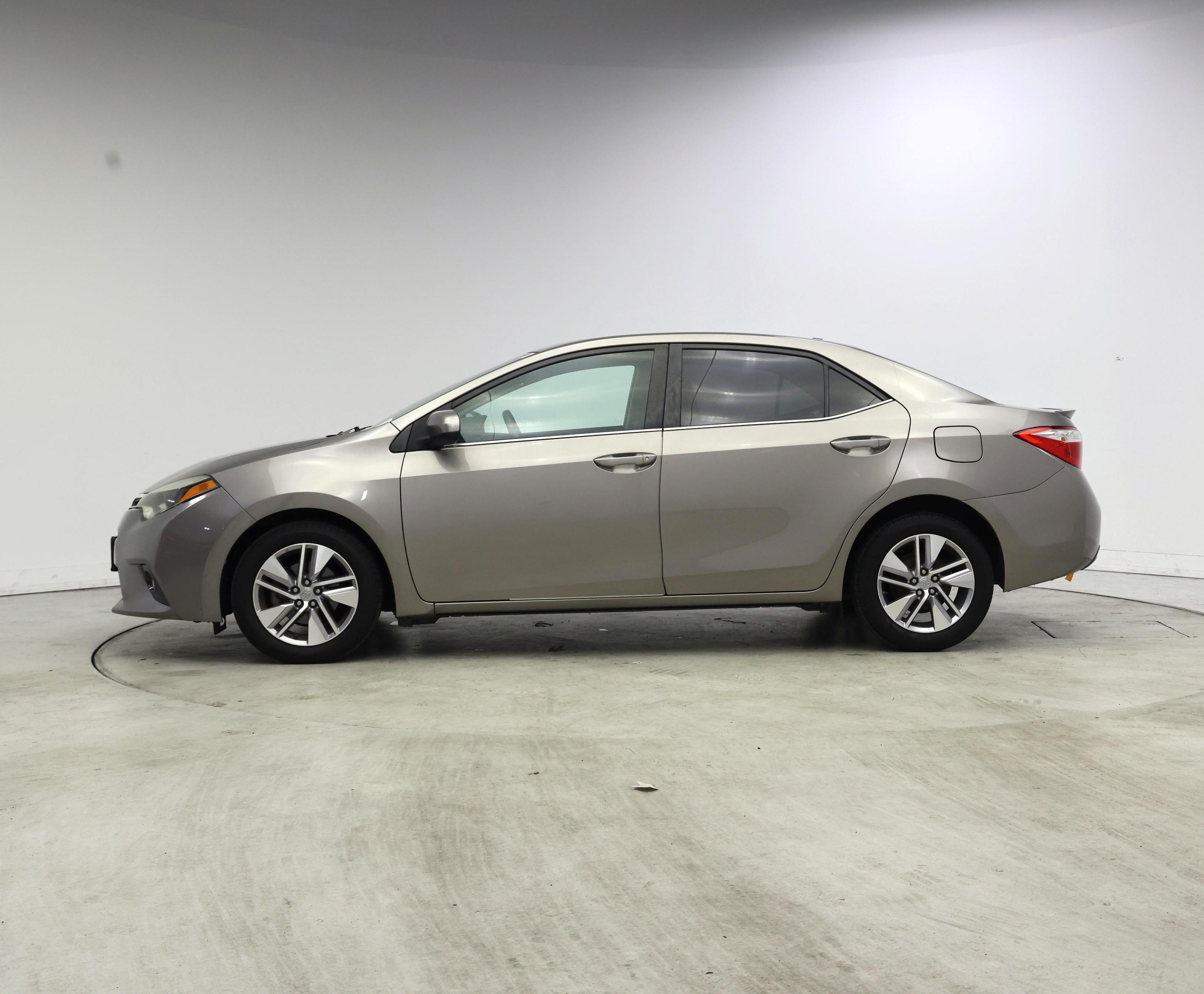 Thumbnail: 2015 Toyota Corolla - 3