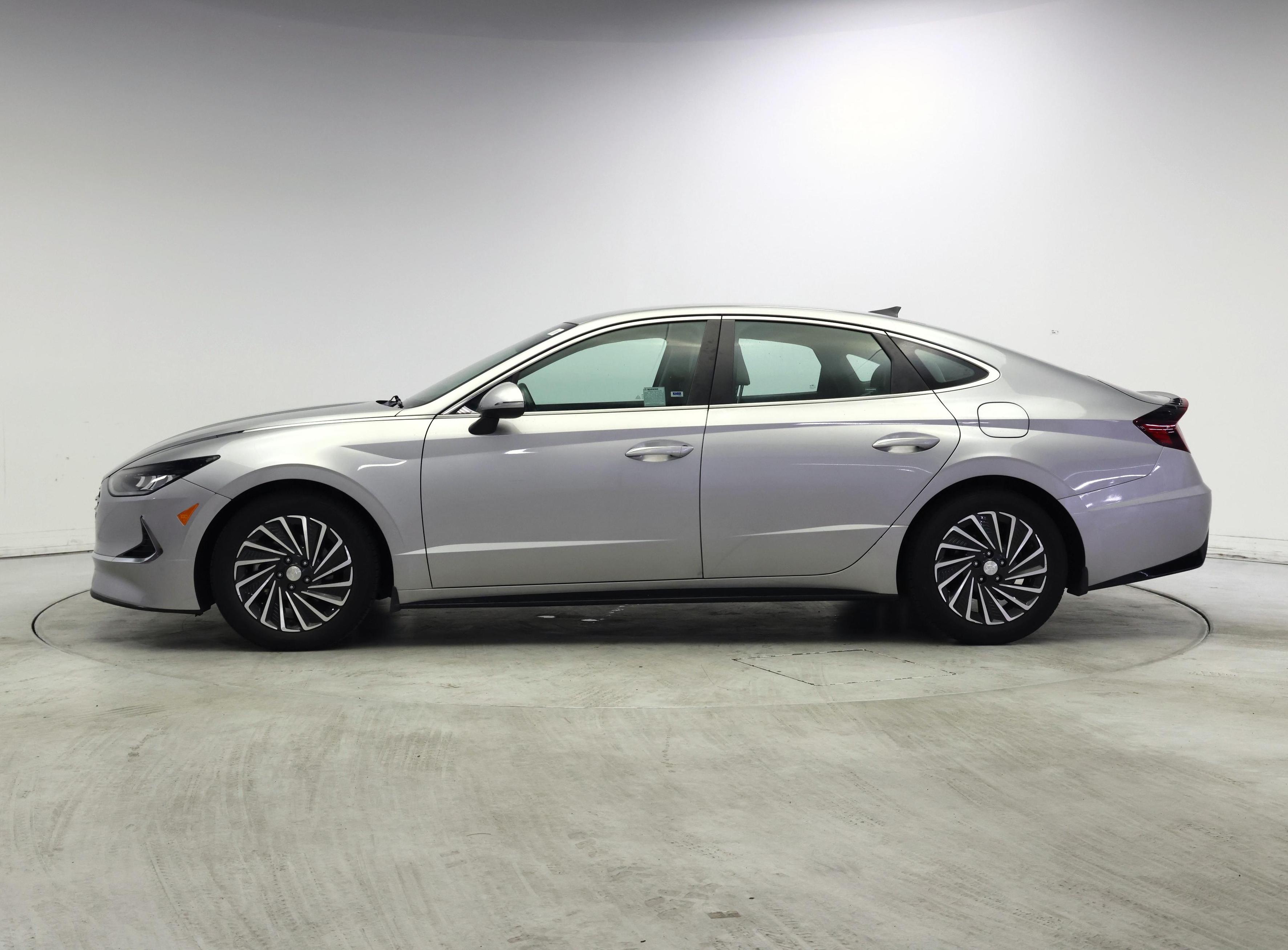 Thumbnail: 2020 Hyundai Sonata - 3
