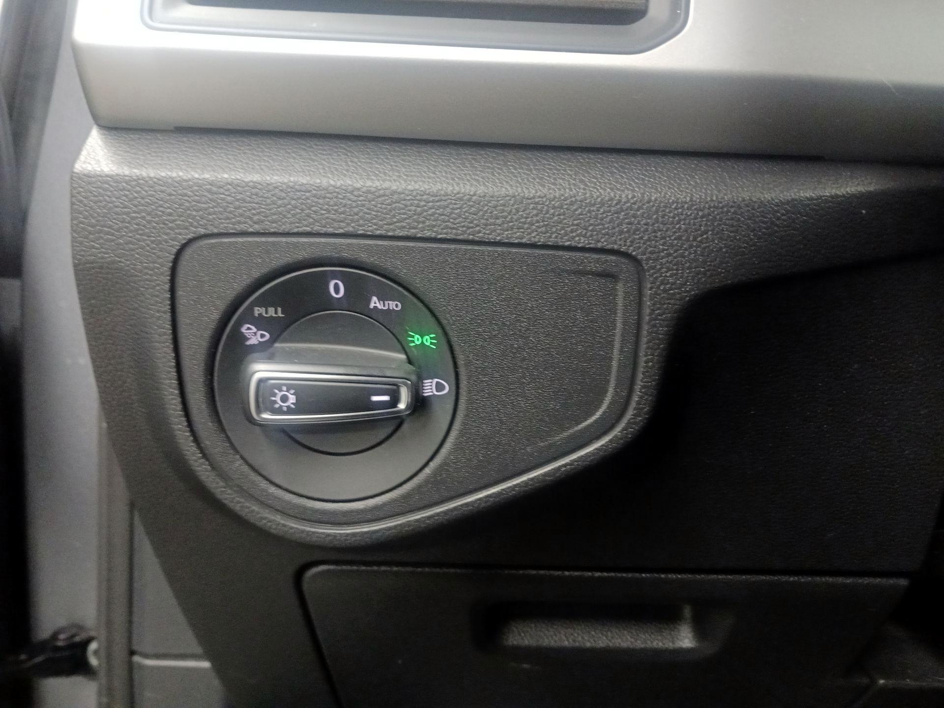 Thumbnail: 2021 Volkswagen Atlas - 13