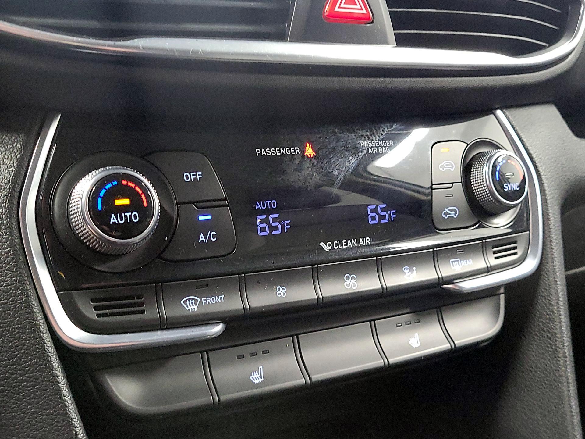 Thumbnail: 2019 Hyundai Santa Fe - 16