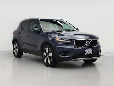 2022 Volvo XC40 T5 Momentum