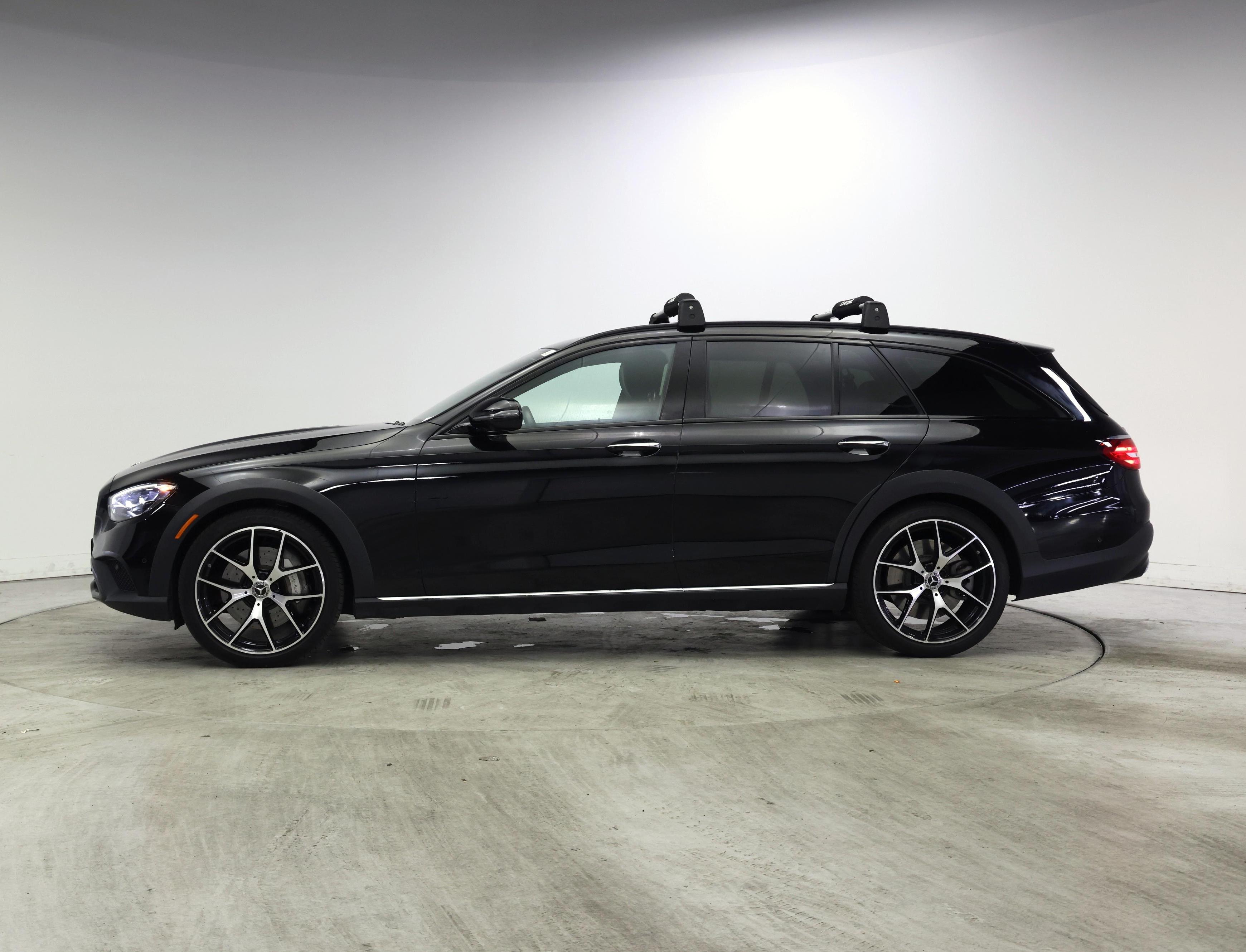 Thumbnail: 2023 Mercedes-Benz E-Class - 3