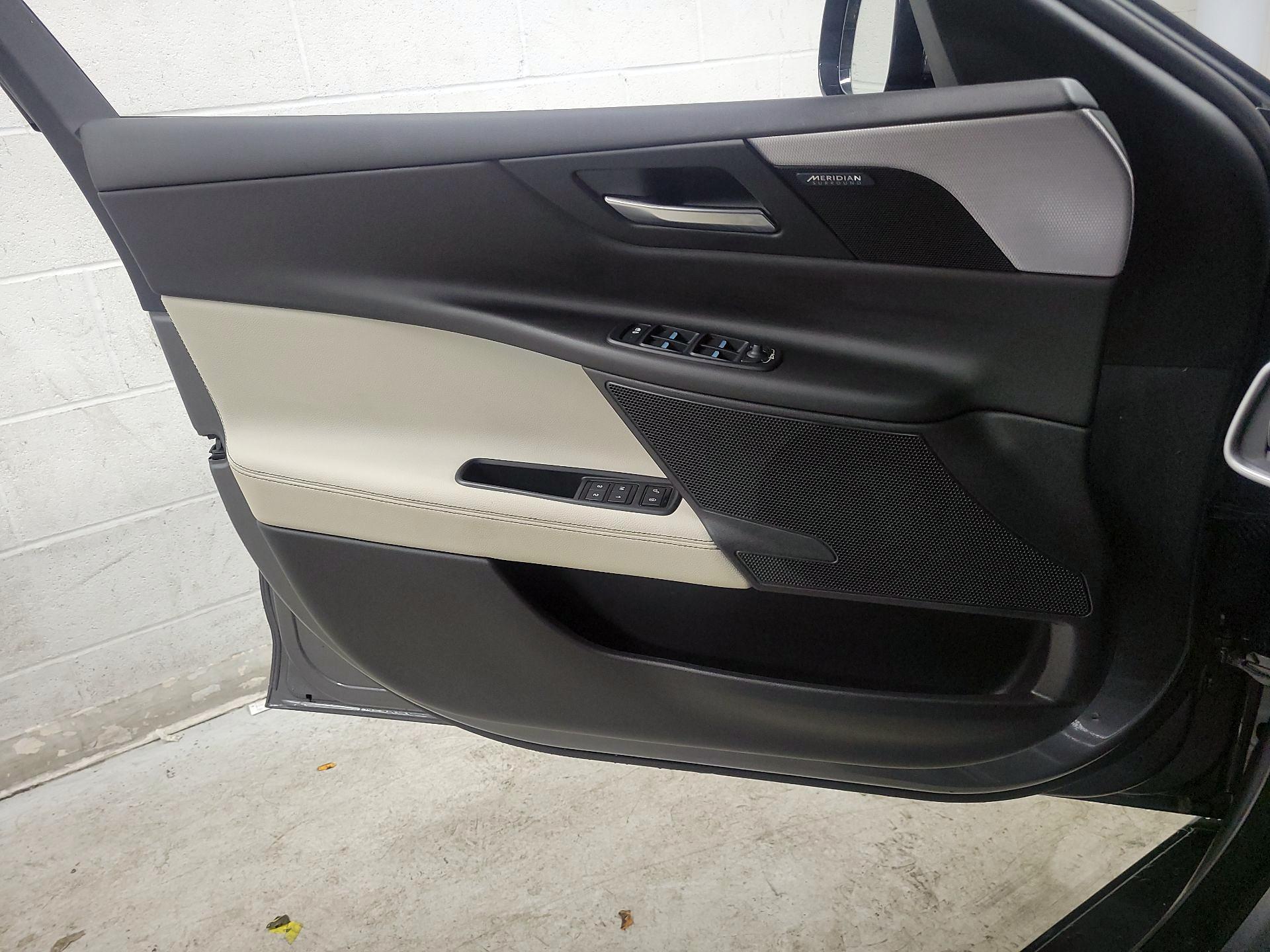 Thumbnail: 2018 Jaguar XE - 12