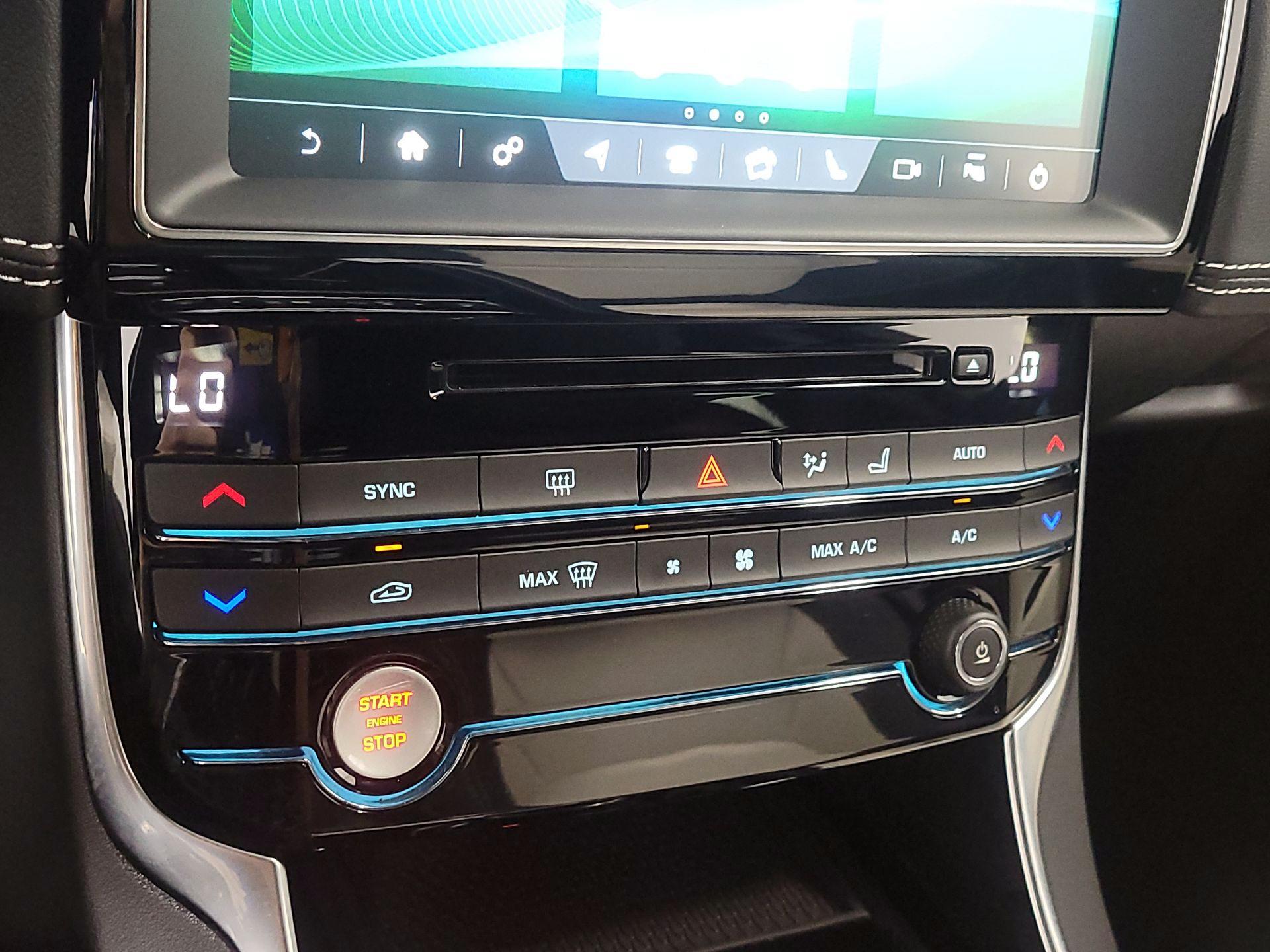 Thumbnail: 2018 Jaguar XE - 15