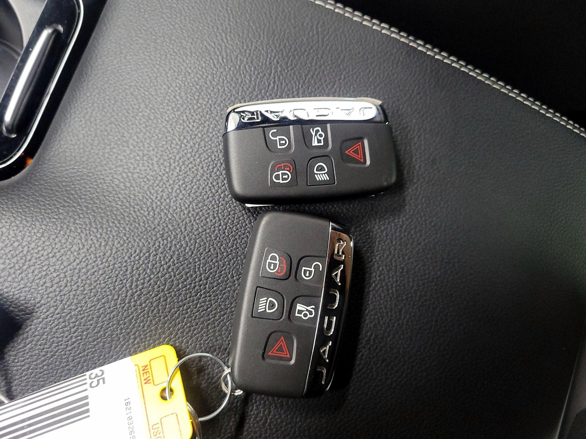 Thumbnail: 2018 Jaguar XE - 20