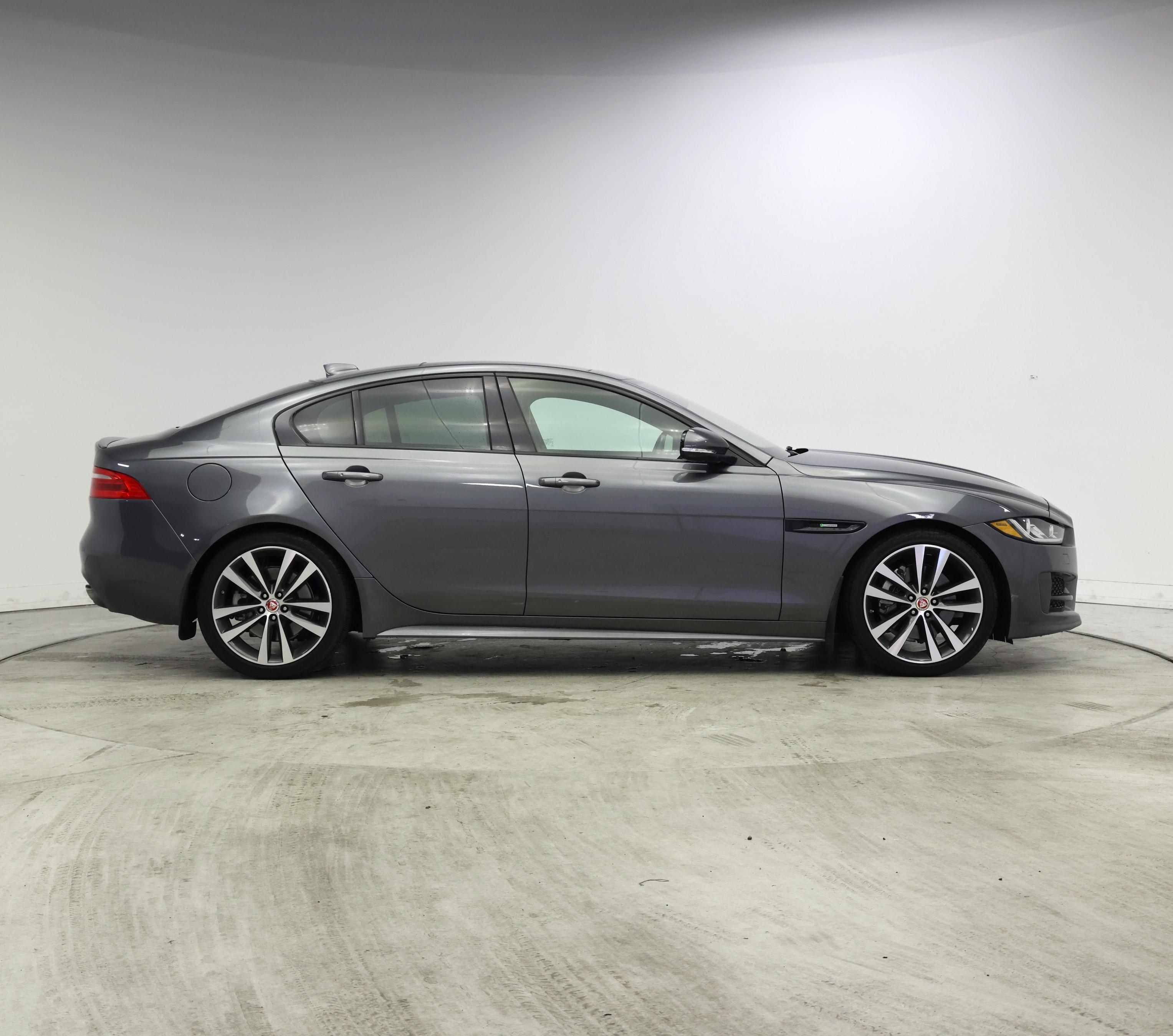 Thumbnail: 2018 Jaguar XE - 7