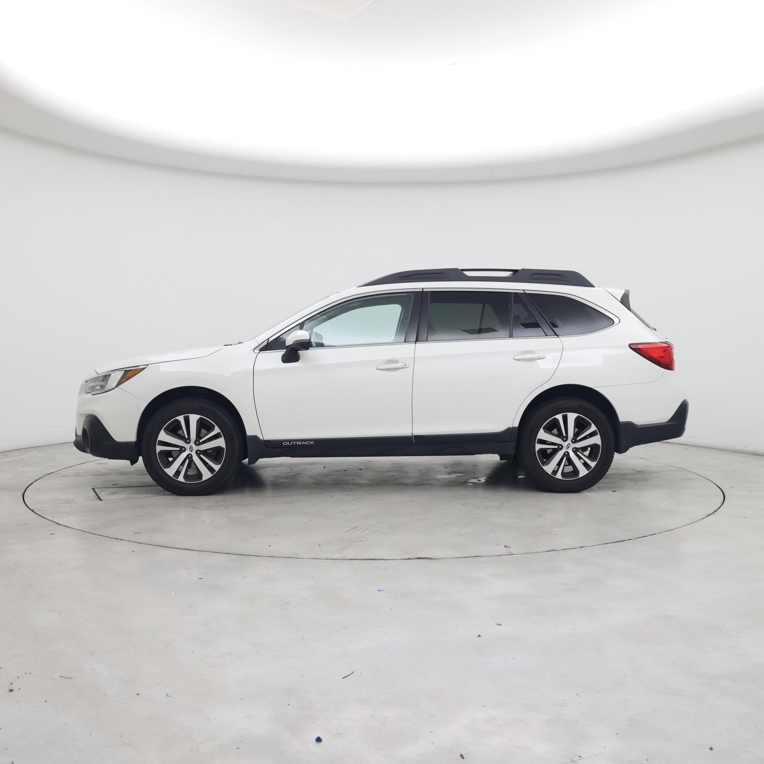 Thumbnail: 2019 Subaru Outback - 3