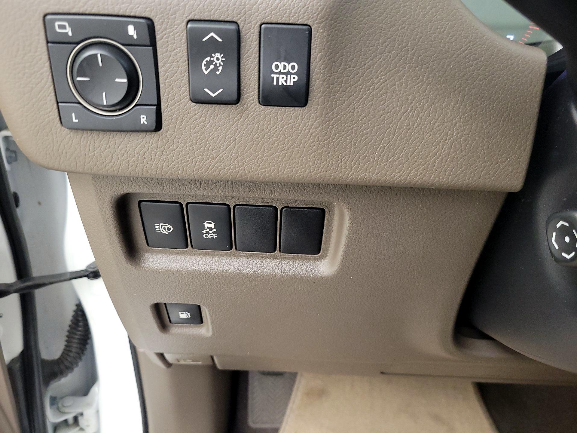 Thumbnail: 2019 Lexus GX - 13