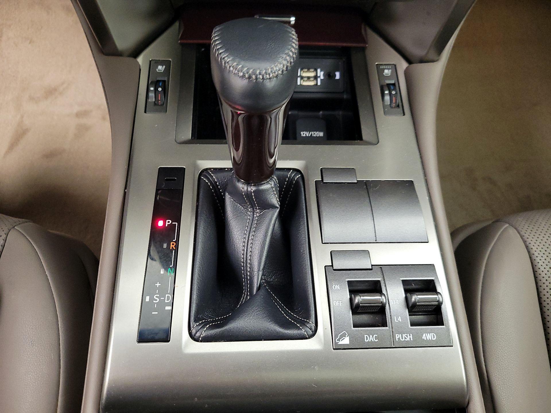 Thumbnail: 2019 Lexus GX - 18