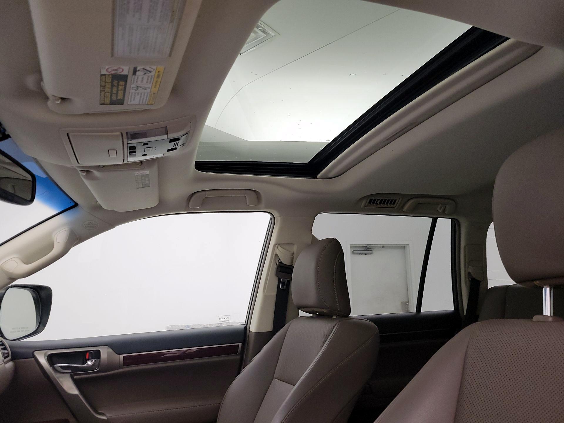 Thumbnail: 2019 Lexus GX - 20