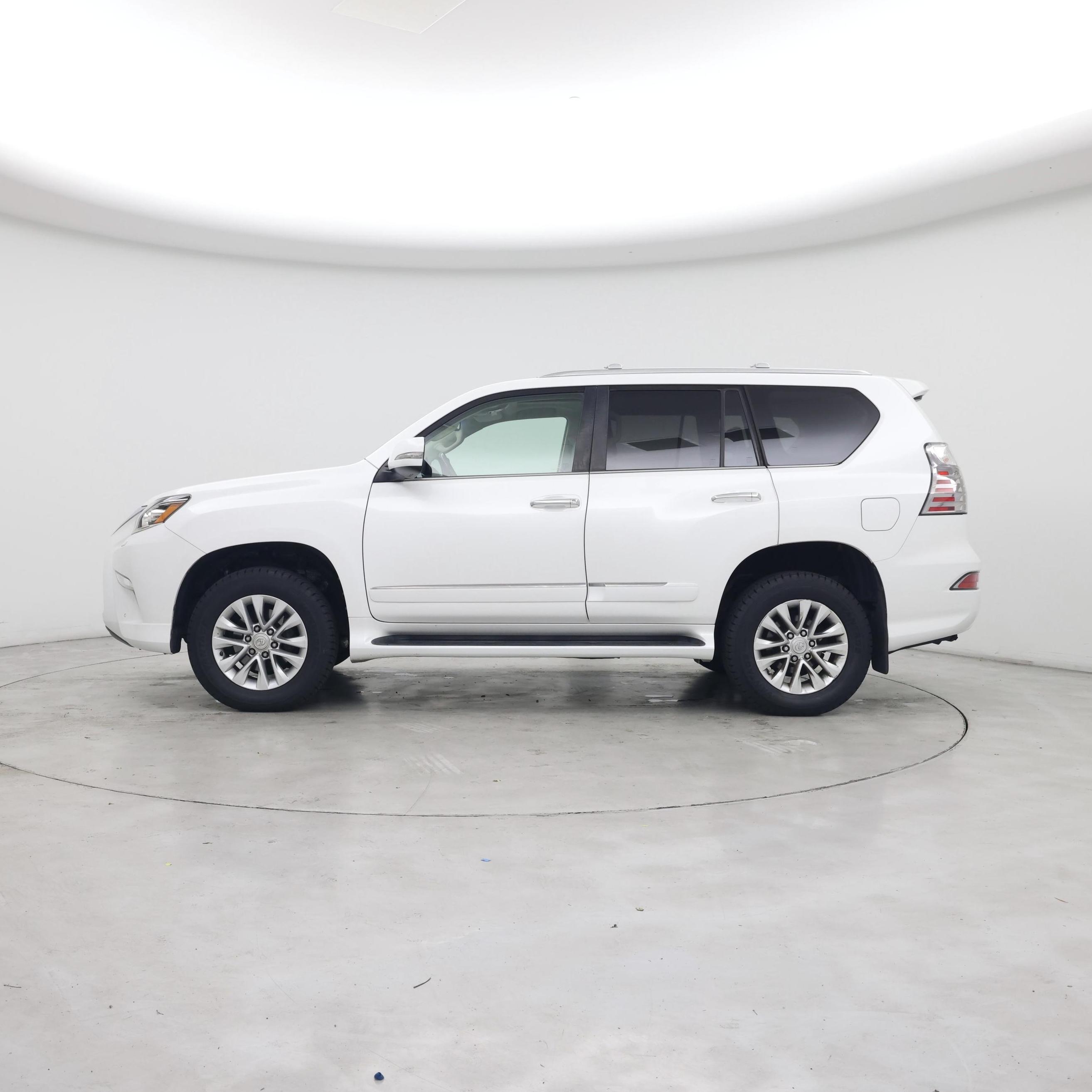 Thumbnail: 2019 Lexus GX - 3