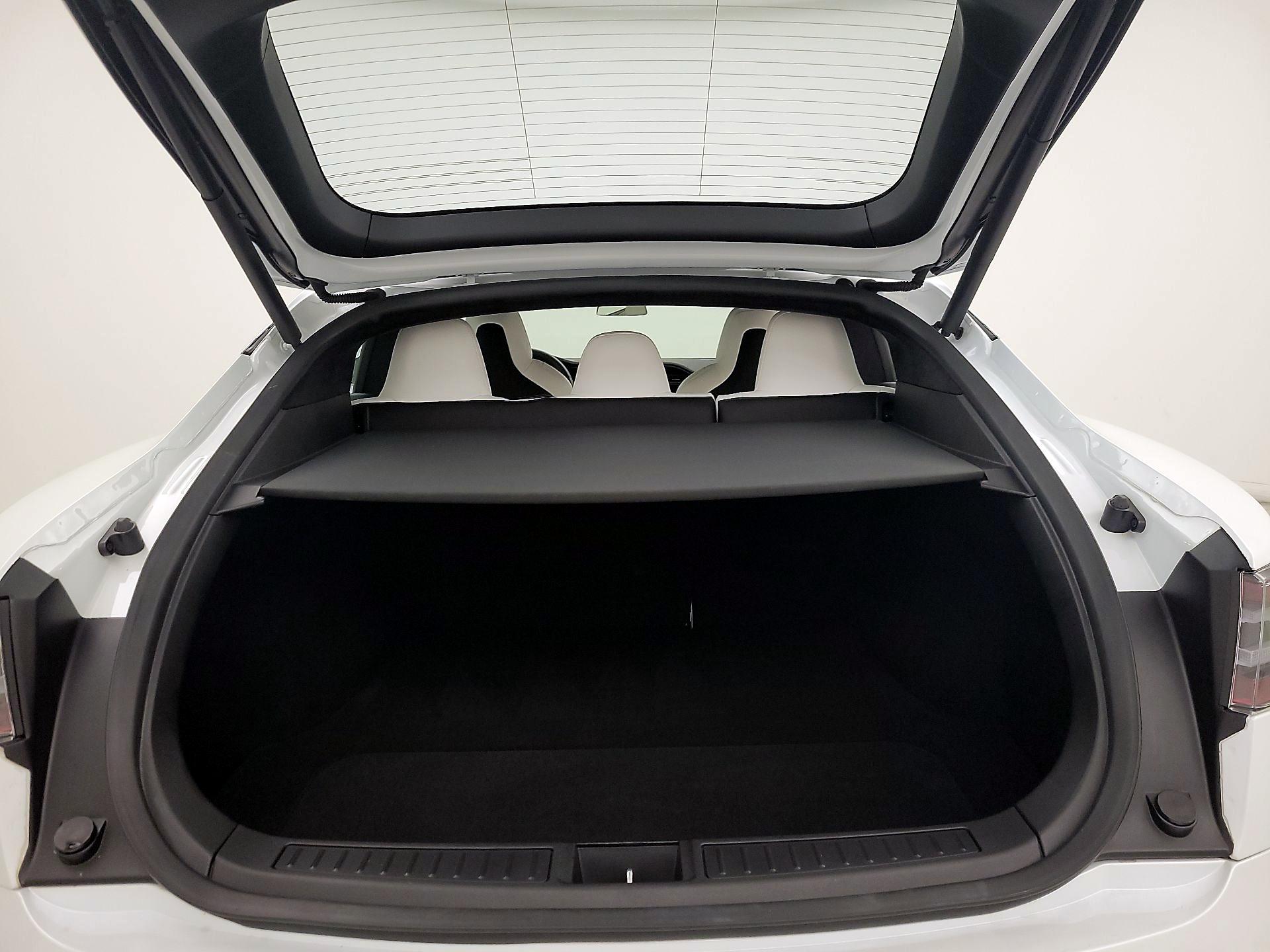 Thumbnail: 2019 Tesla Model S - 19