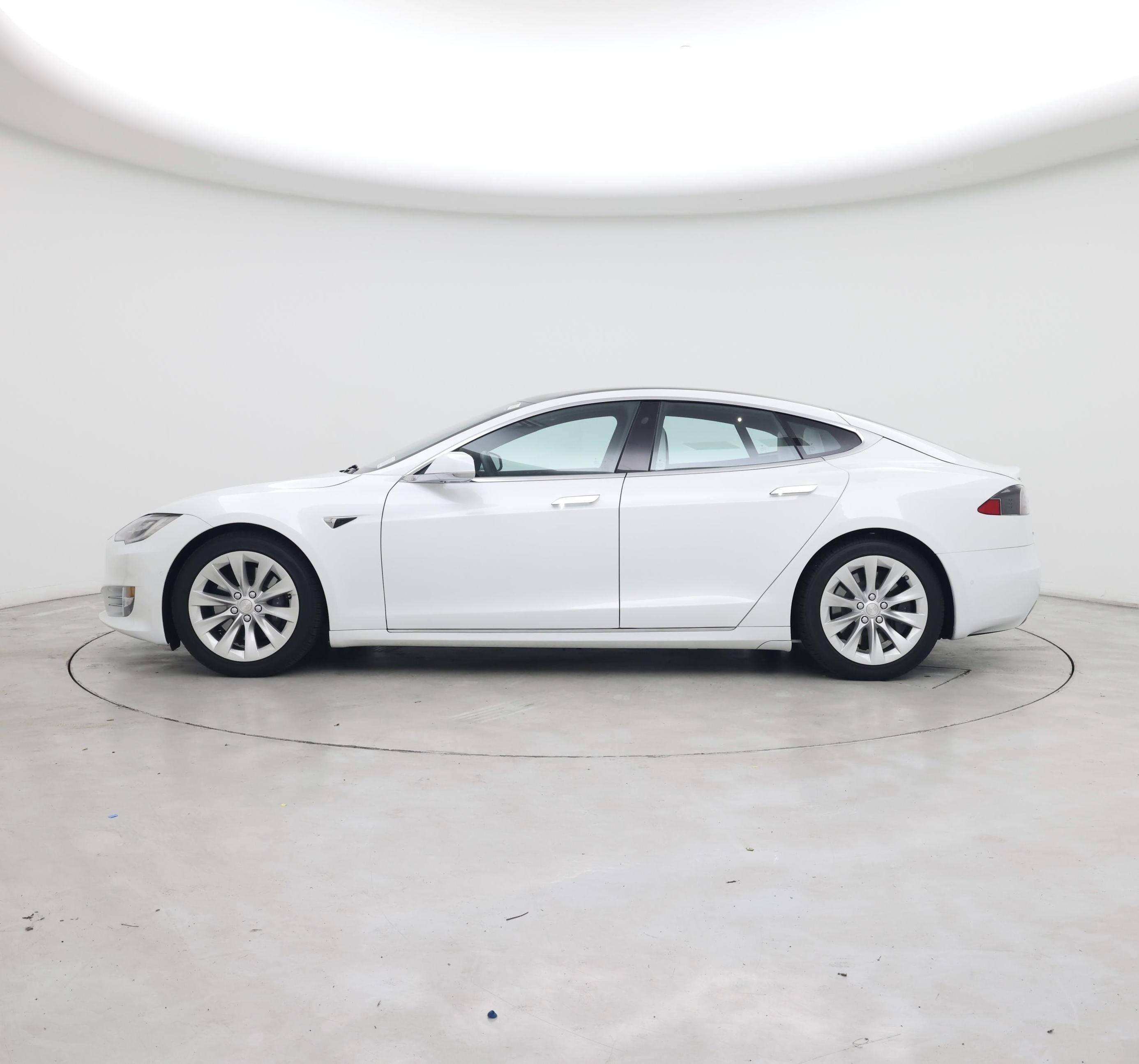 Thumbnail: 2019 Tesla Model S - 3