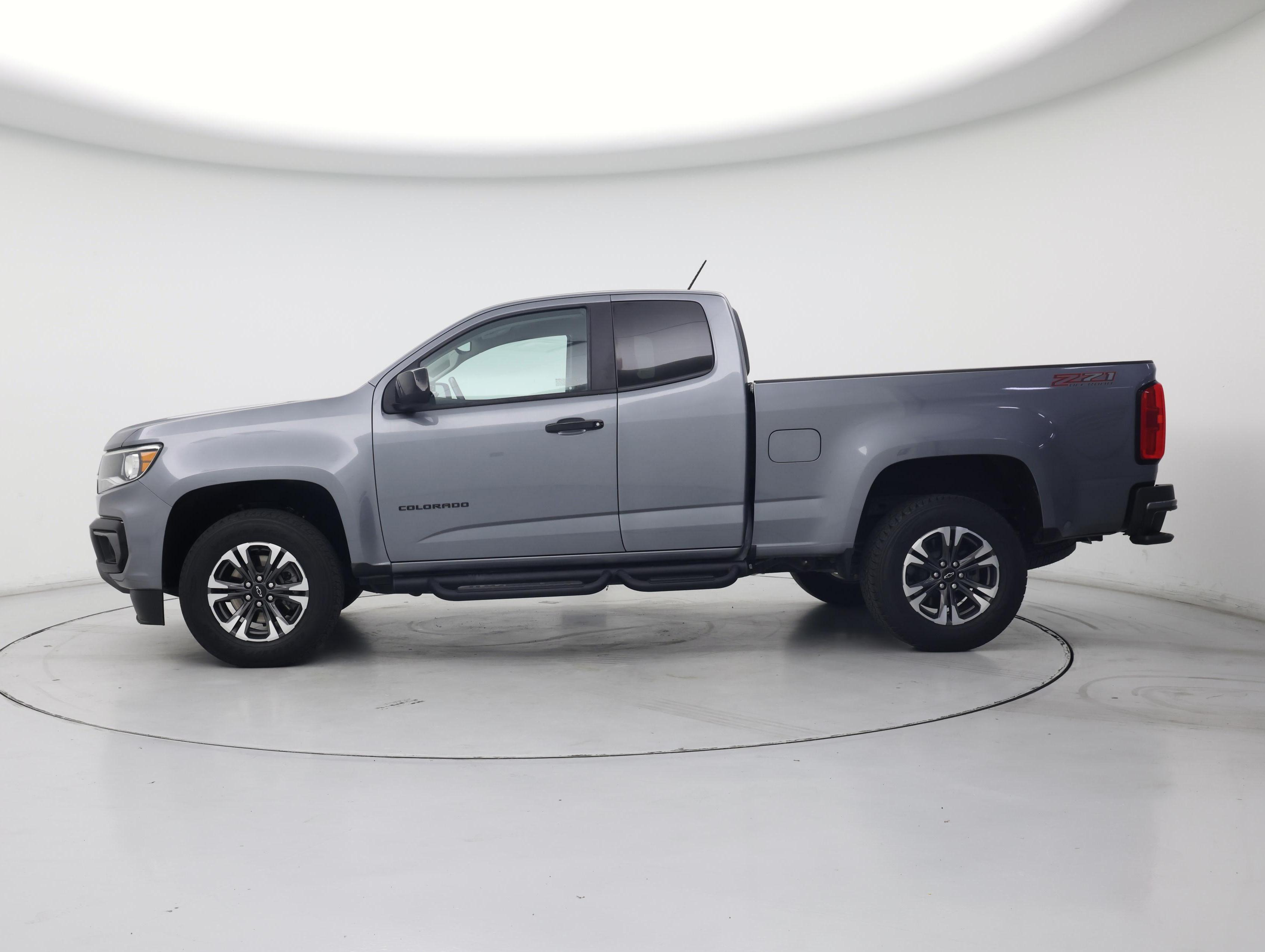 Thumbnail: 2021 Chevrolet Colorado - 3