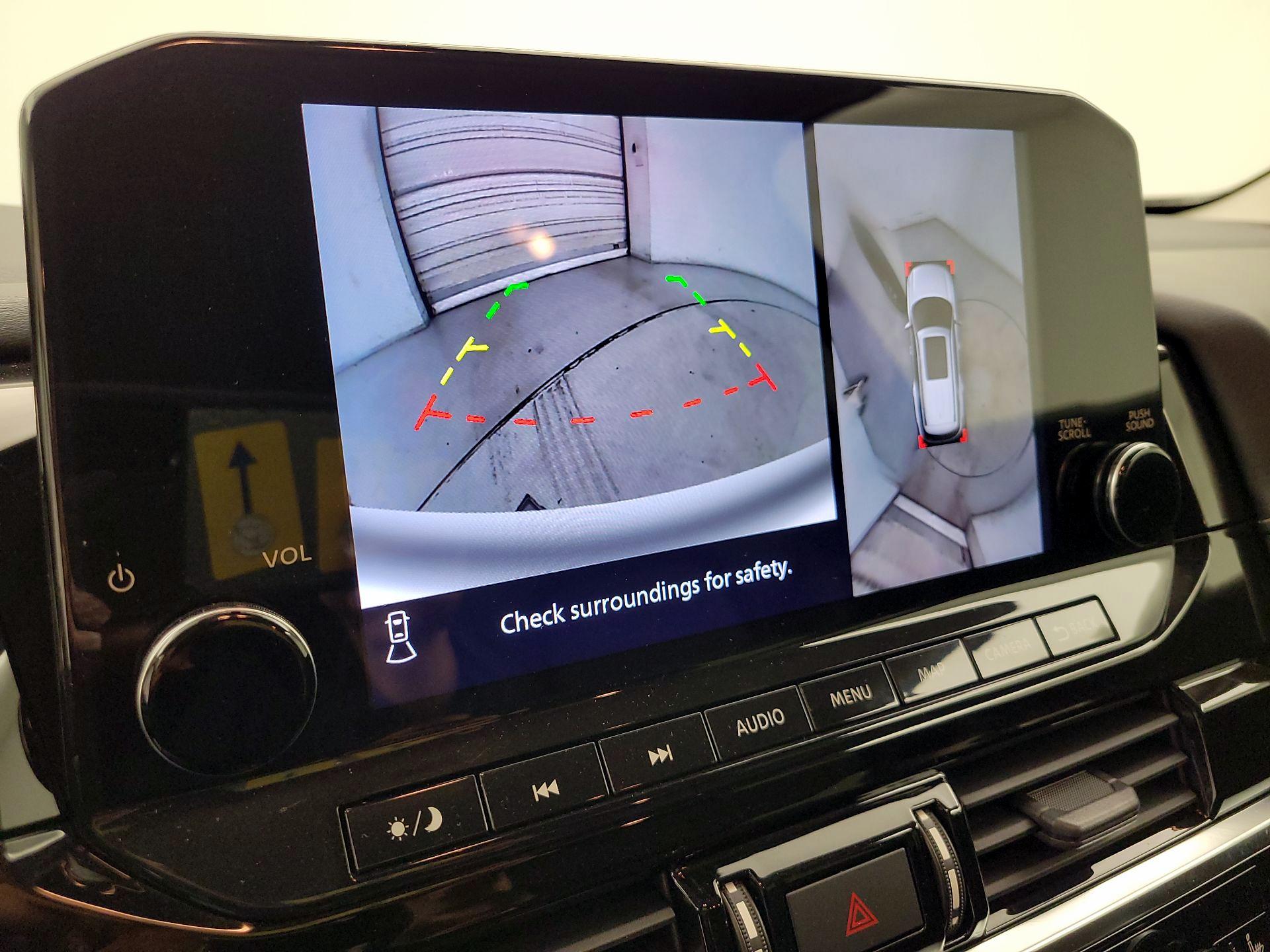 Thumbnail: 2023 Nissan Pathfinder - 12