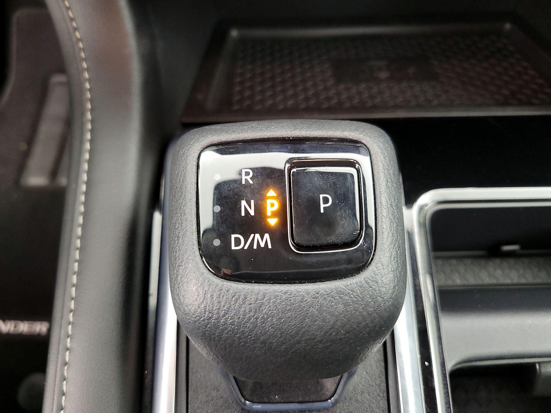 Thumbnail: 2023 Nissan Pathfinder - 15