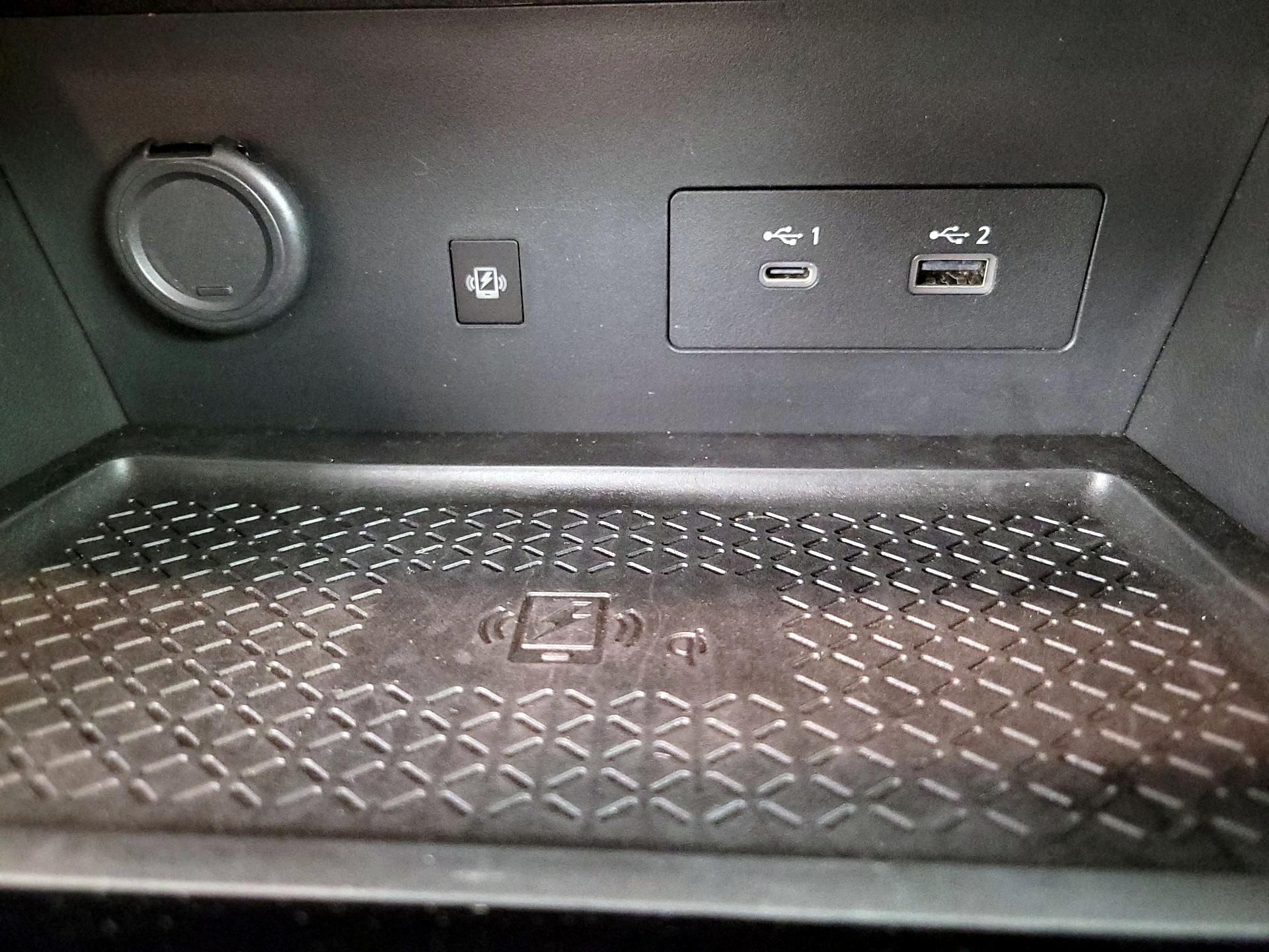 Thumbnail: 2023 Nissan Pathfinder - 16