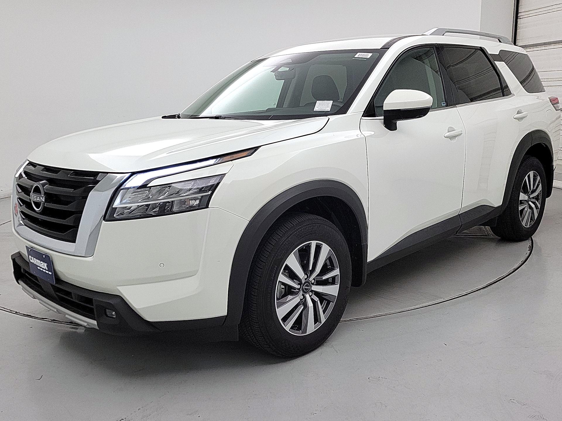 Thumbnail: 2023 Nissan Pathfinder - 3