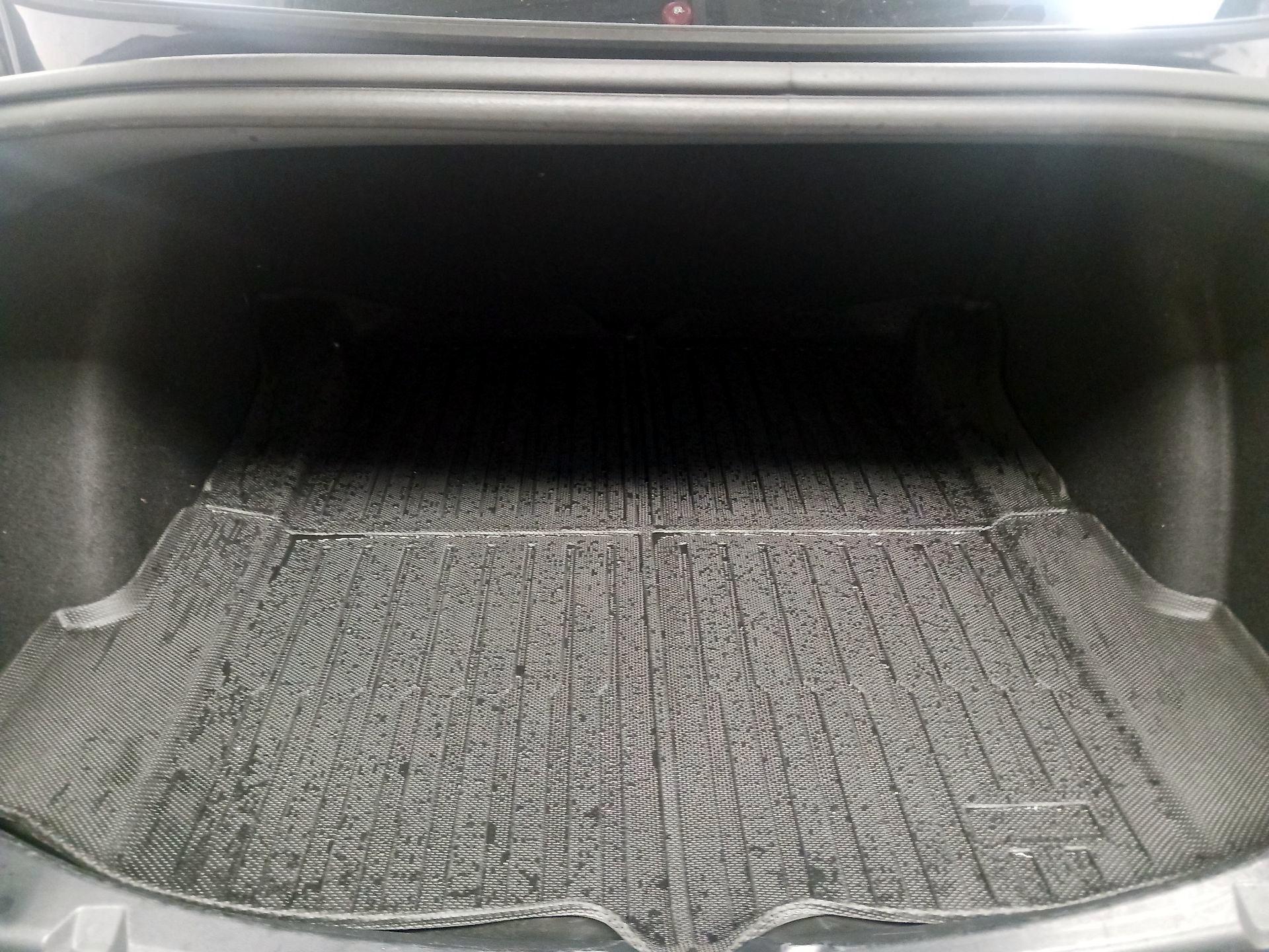 Thumbnail: 2023 Tesla Model 3 - 16