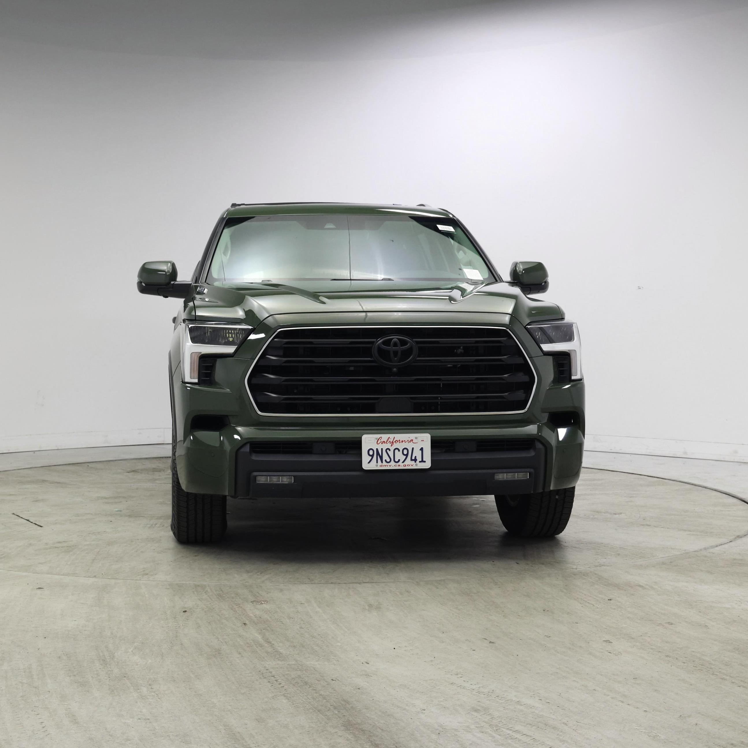 Thumbnail: 2023 Toyota Sequoia - 5