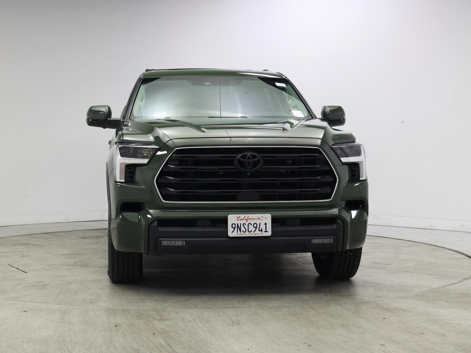 2023 Toyota Sequoia SR5 - Photo 6