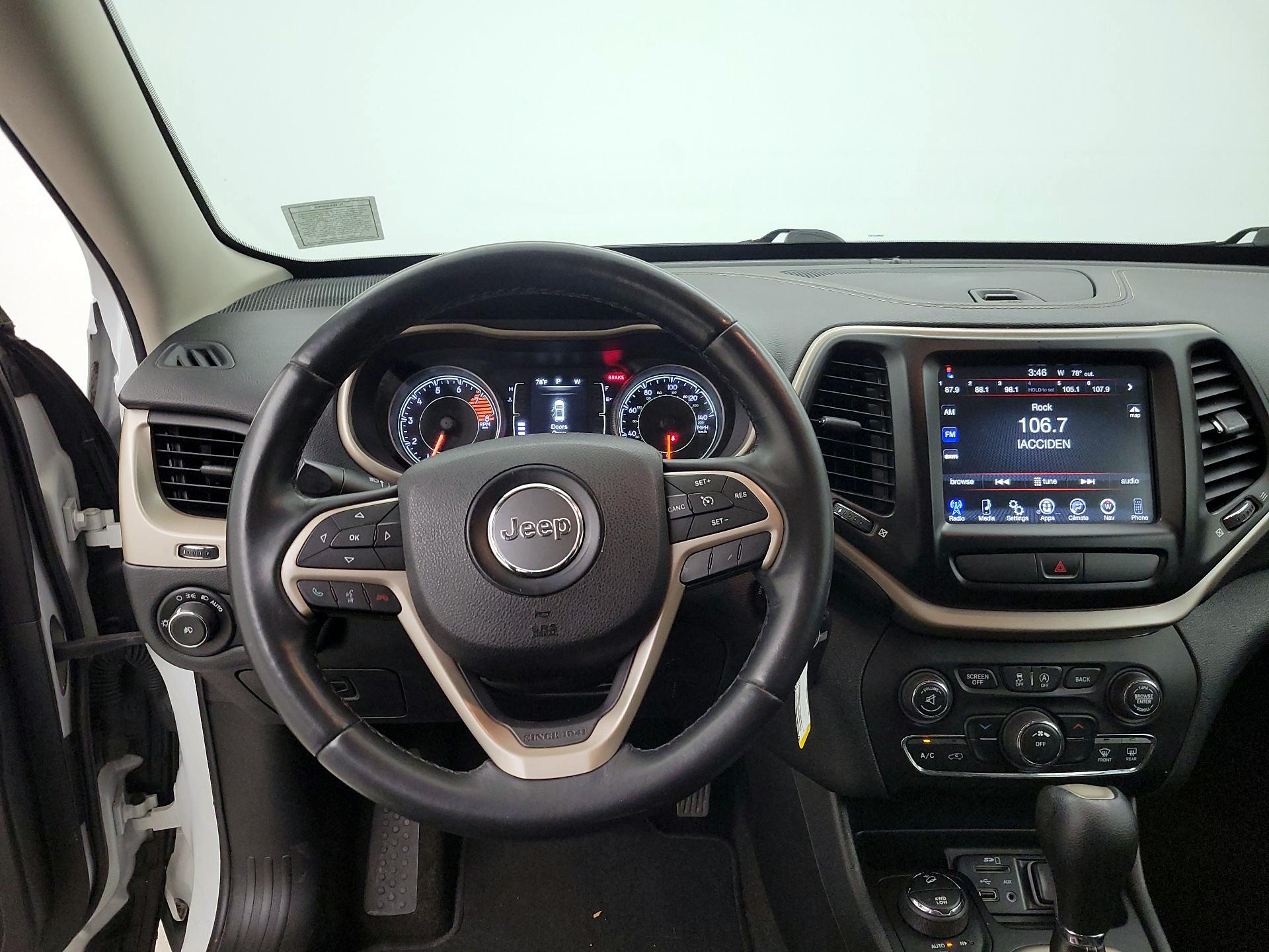 Thumbnail: 2016 Jeep Cherokee - 10