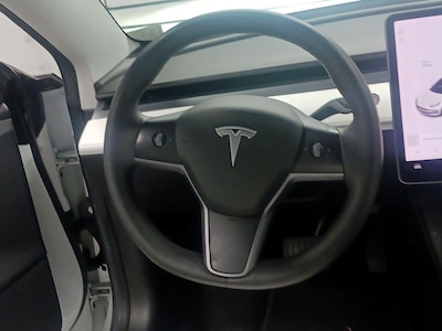 Steering Wheel & Instrument Cluster (On)