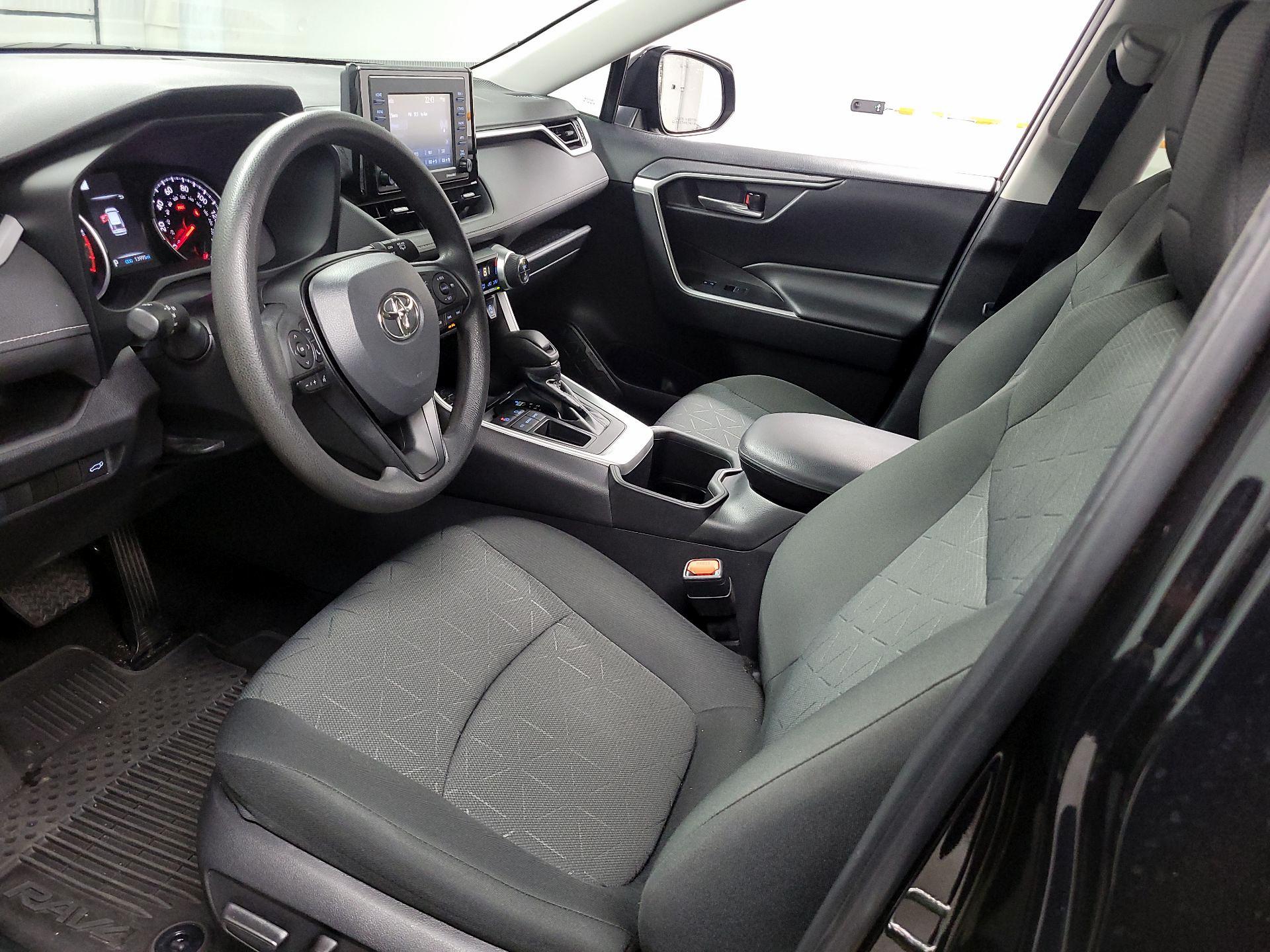 Thumbnail: 2022 Toyota RAV4 - 11