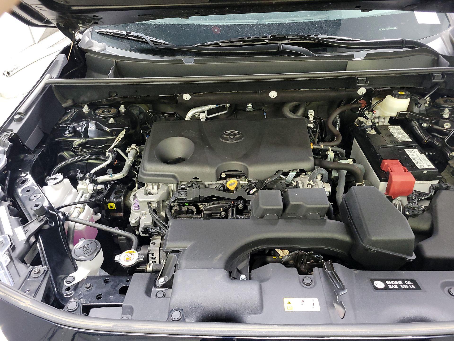 Thumbnail: 2022 Toyota RAV4 - 18