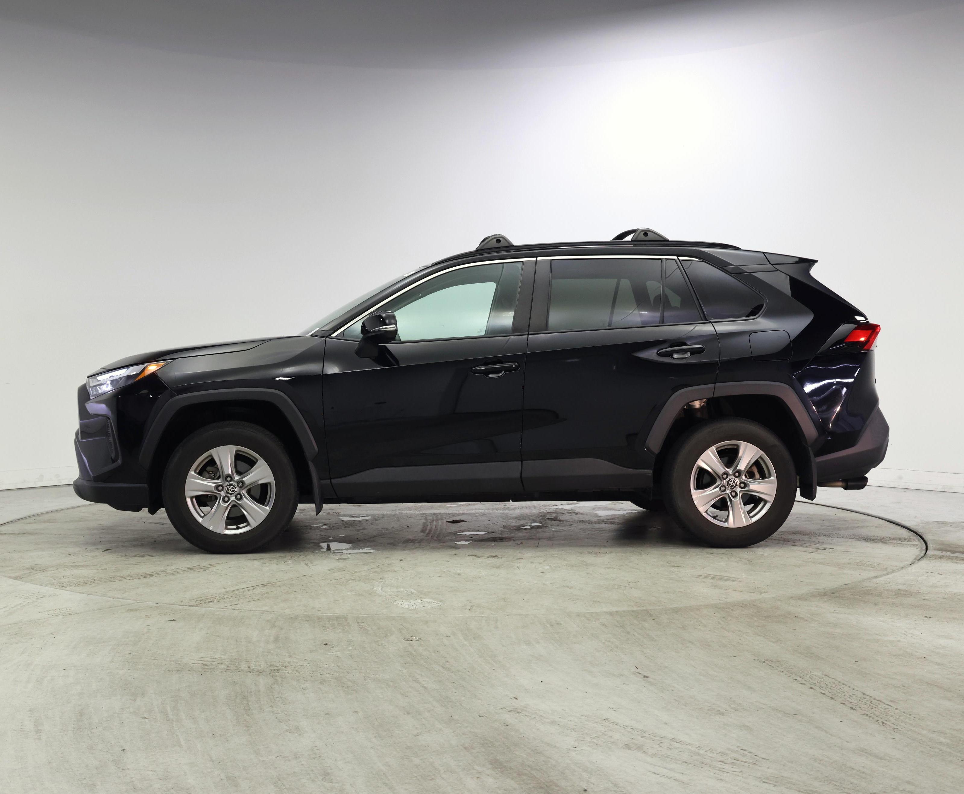 Thumbnail: 2022 Toyota RAV4 - 3