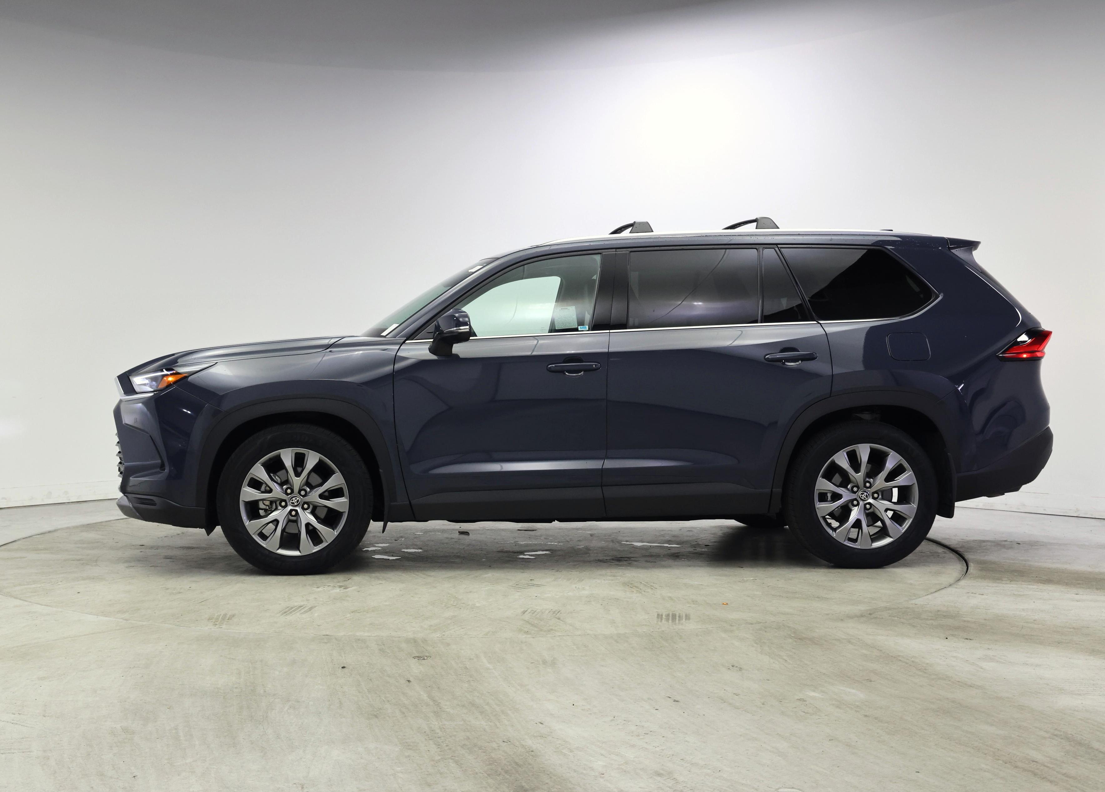 Thumbnail: 2024 Toyota Grand Highlander - 3
