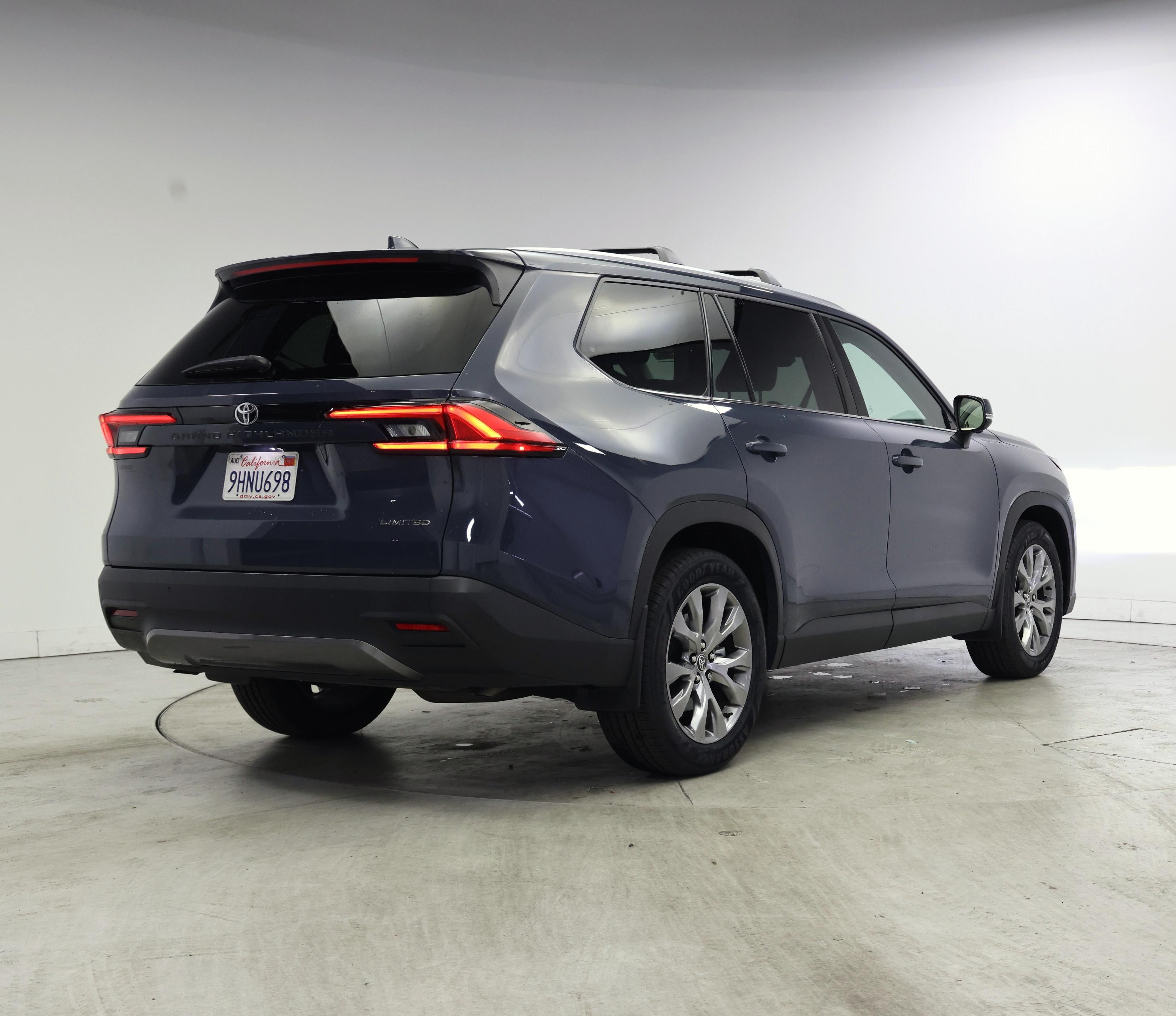 Thumbnail: 2024 Toyota Grand Highlander - 8